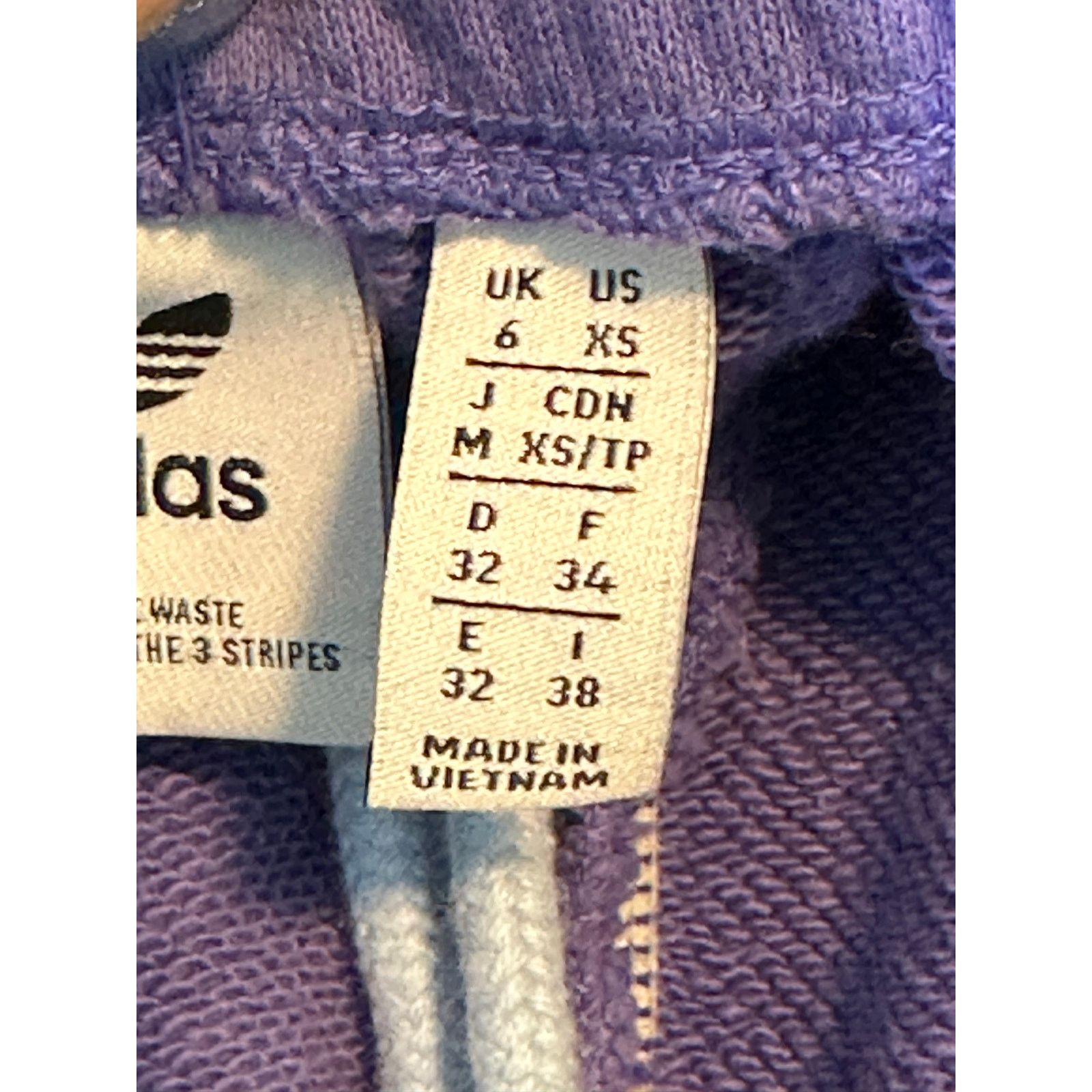Adidas Adidas Originals Love Unites Loose Pull On Shorts size XS Size 26" / US 2 / IT 38 - 4 Thumbnail