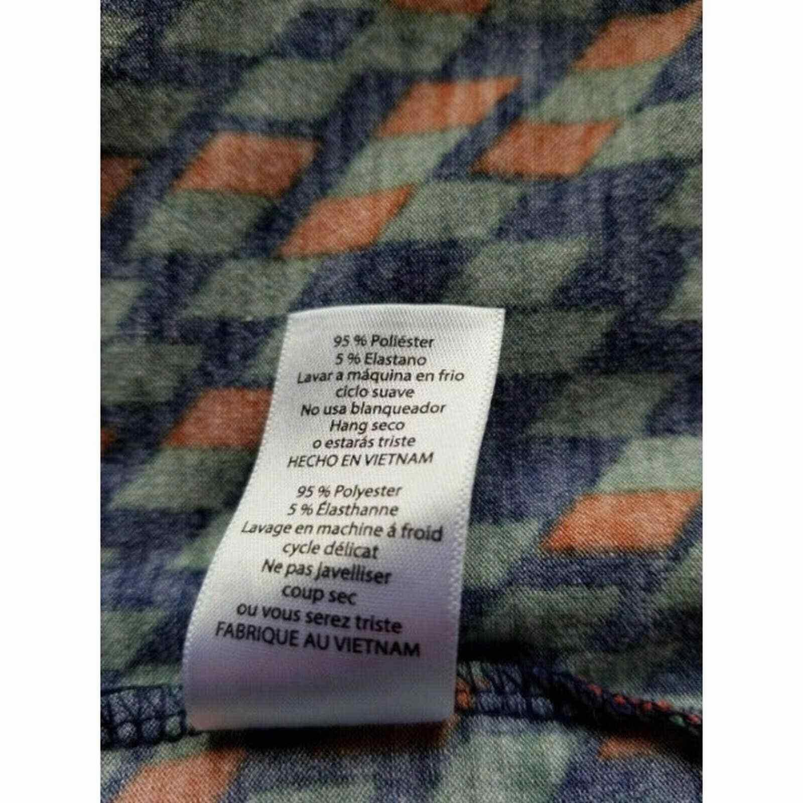 Other LulaRoe Irma Tunic M Red Blue Green Stretch Knit Top Geomet Size 32" / US 10 / IT 46 - 6 Thumbnail