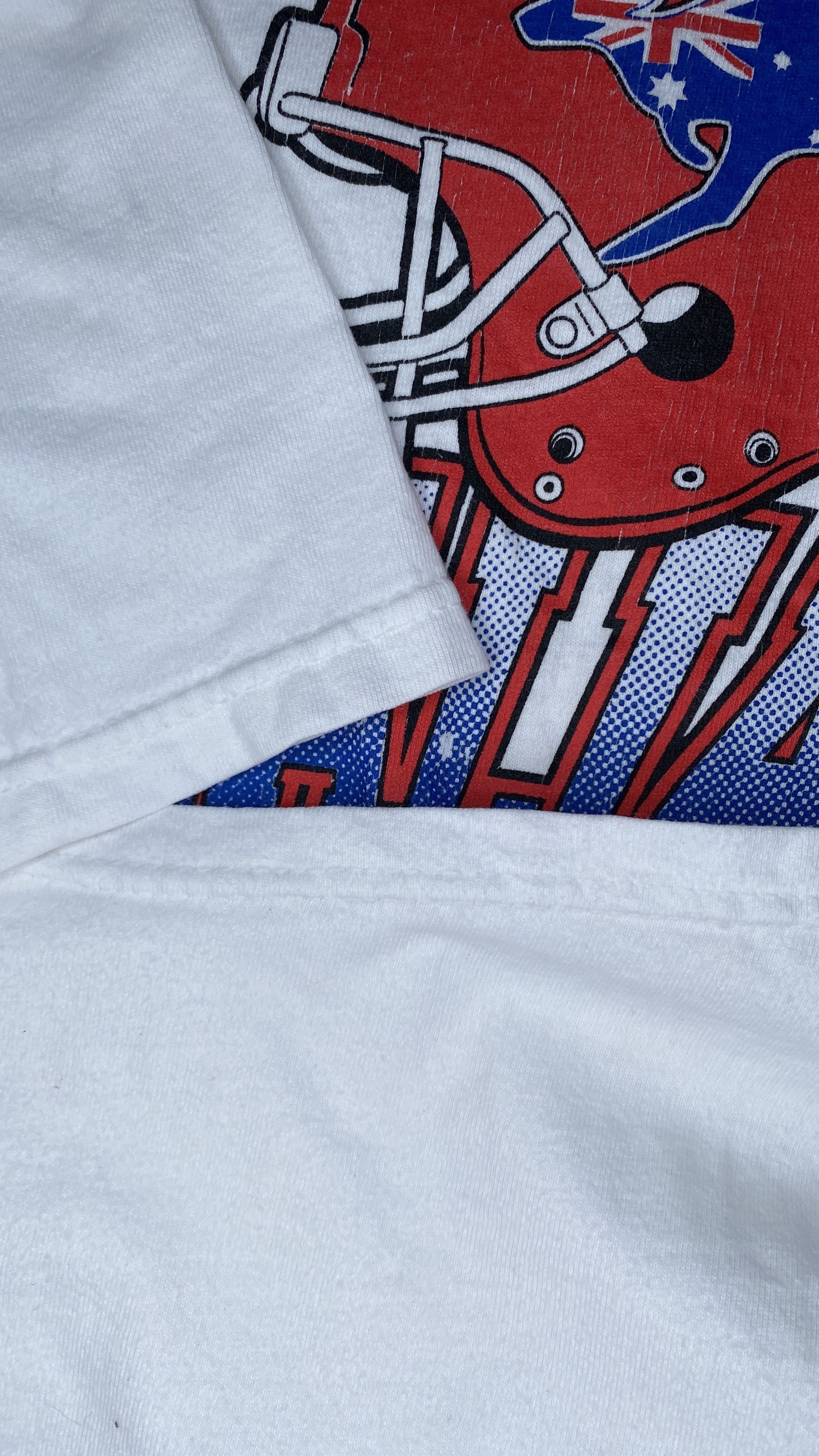 Vintage Vintage 90s Gridiron Exchange Arizona vs Australia Tee Size US L / EU 52-54 / 3 - 7 Thumbnail