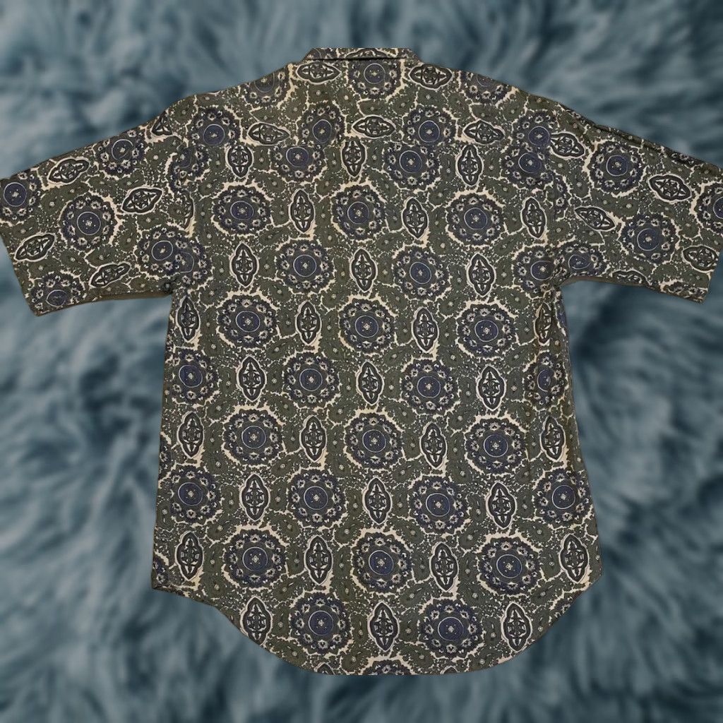 Vintage VINTAGE Vtg 90s Paisley Button Up Shirt S Abstract Art Surf Skate Grunge Vaporwave AOP Mens Shirt S Green Size US S / EU 44-46 / 1 - 1 Thumbnail