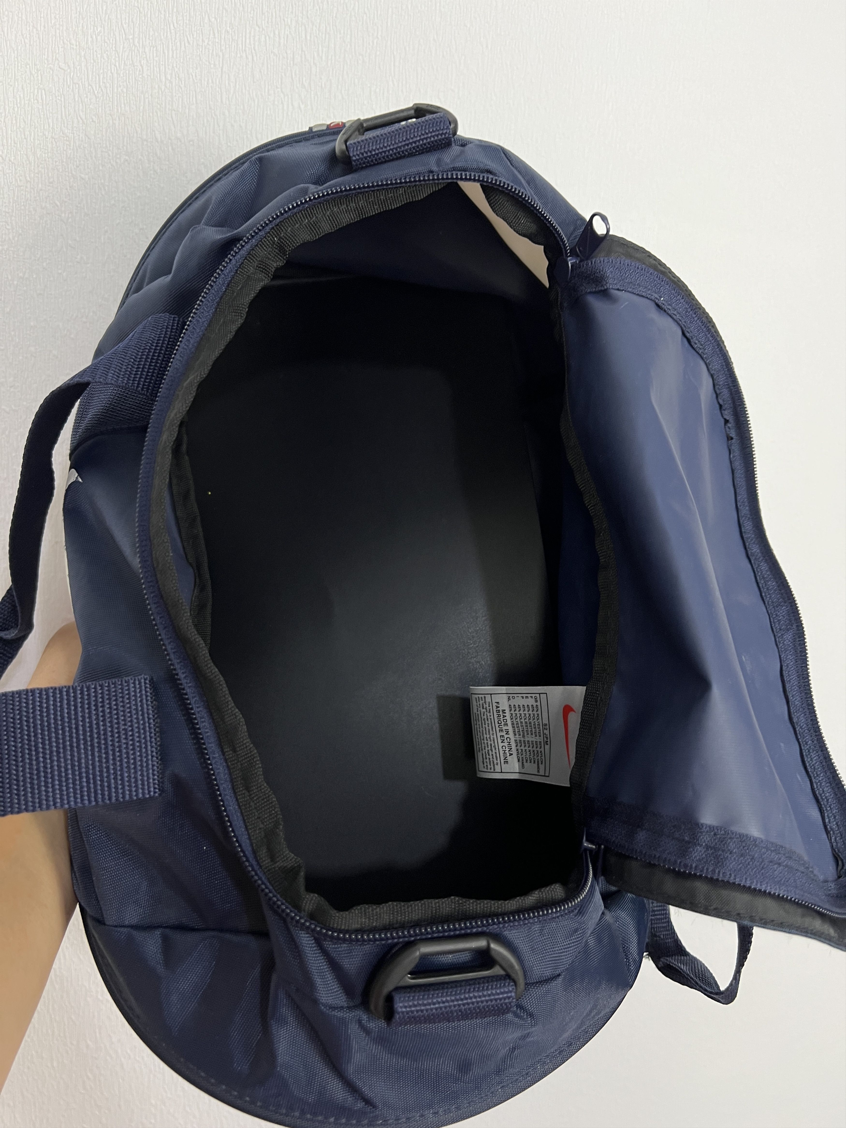 Nike Vintage Gym Catch Bag Duffle Bag Rare Hype Big Logo Swoosh Size ONE SIZE - 8 Thumbnail