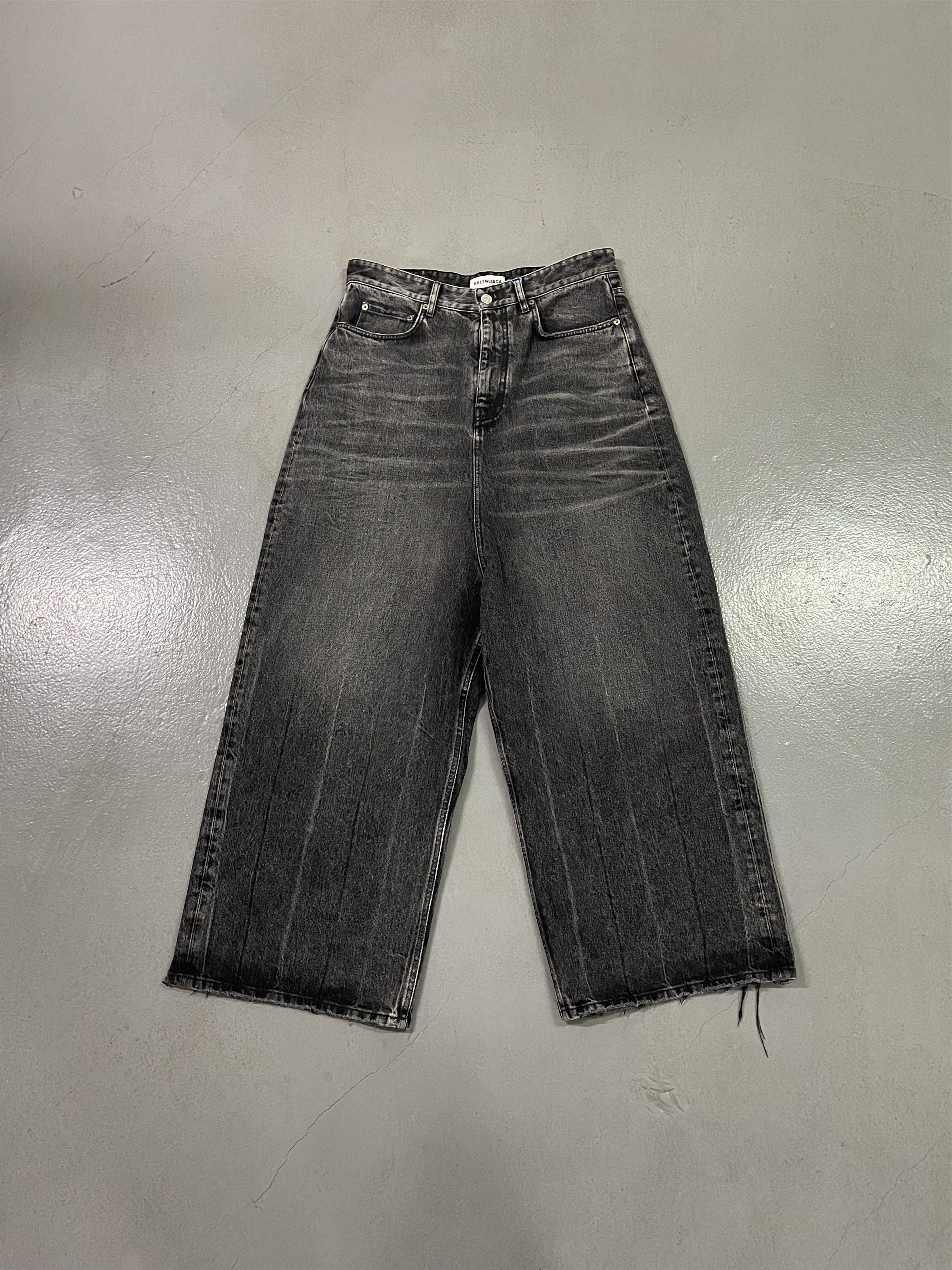Low crotch jeans