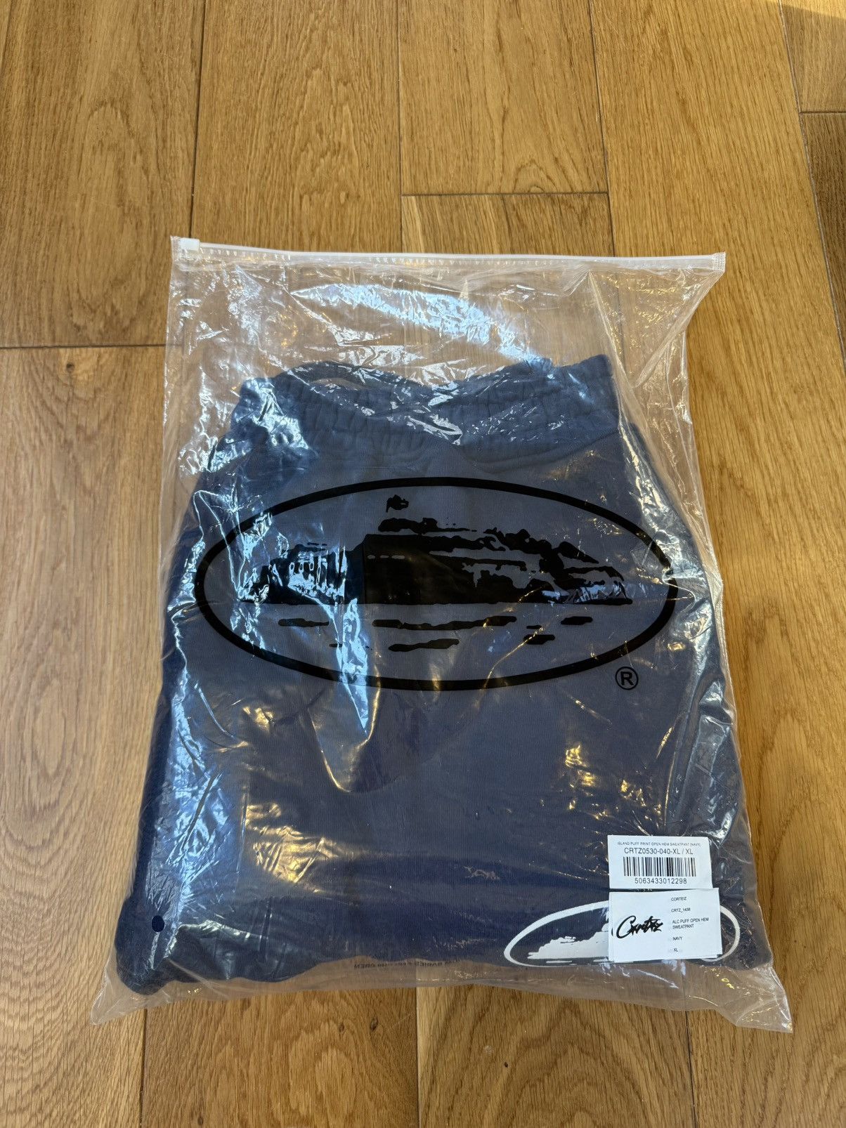 Corteiz Alcatraz Puff Open Hem Sweatpants Navy