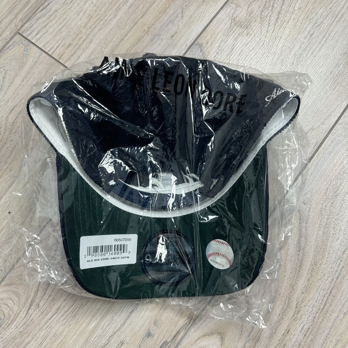 Aime Leon Dore Aimé Leon Dore New York Yankees Corduroy Hat Navy Deadstock Size ONE SIZE - 5 Thumbnail