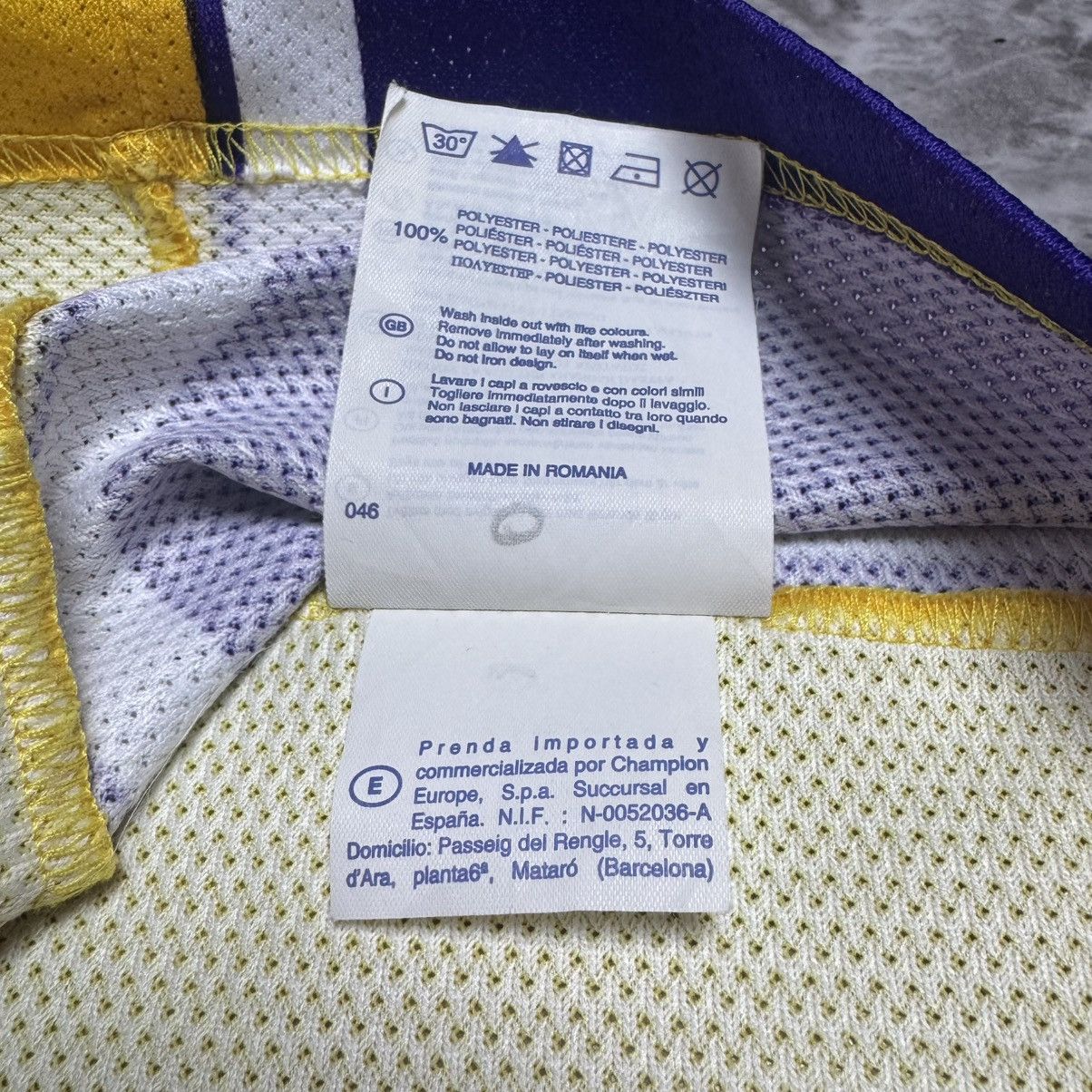 Champion × NBA × Vintage Kobe Bryant #24 Los Angeles Lakers Champion Jersey Size M Size US M / EU 48-50 / 2 - 12 Thumbnail