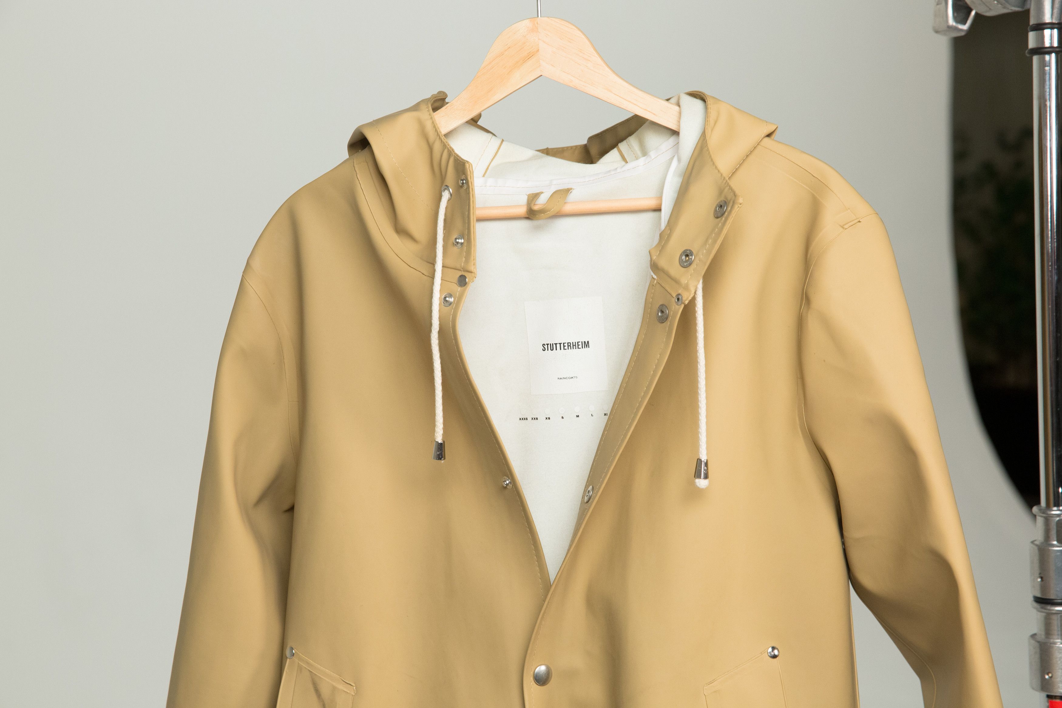 Stutterheim Stutterheim Stockholm Raincoat in Sand Size US S / EU 44-46 / 1 - 2 Thumbnail