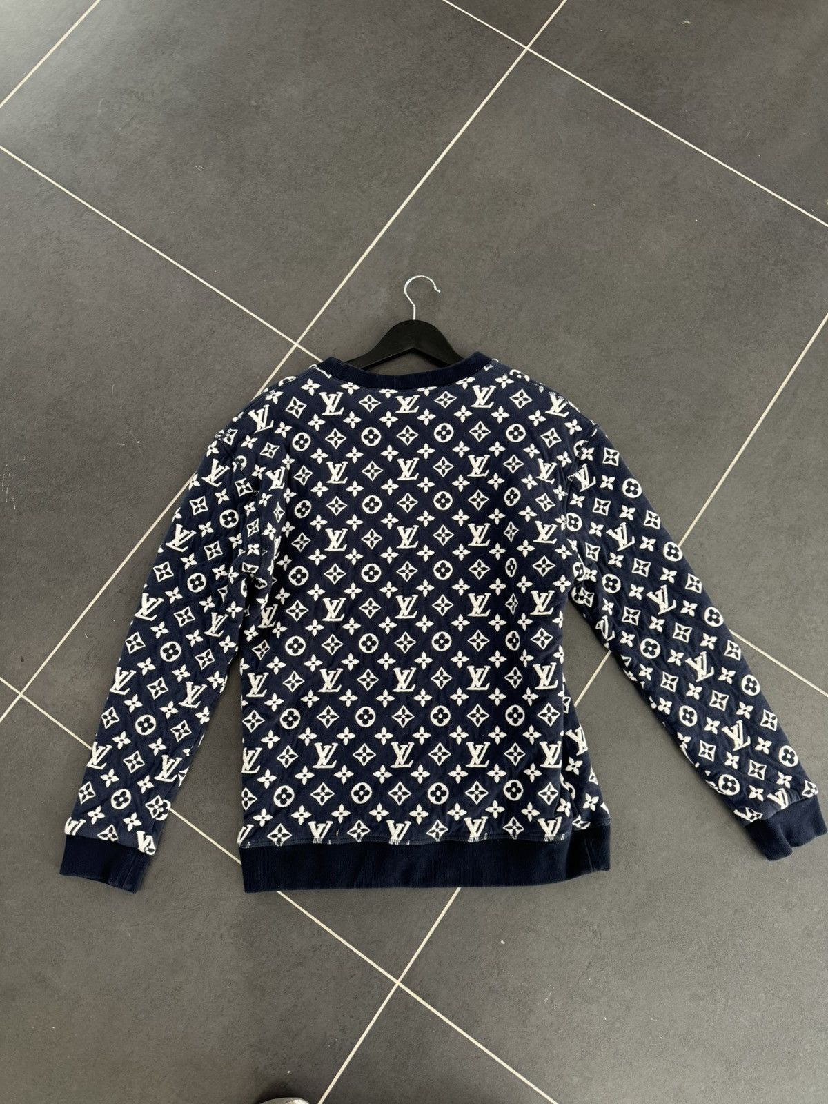 Louis Vuitton Louis Vuitton monogram crewneck sweatshirt Size US S / EU 44-46 / 1 - 2 Thumbnail
