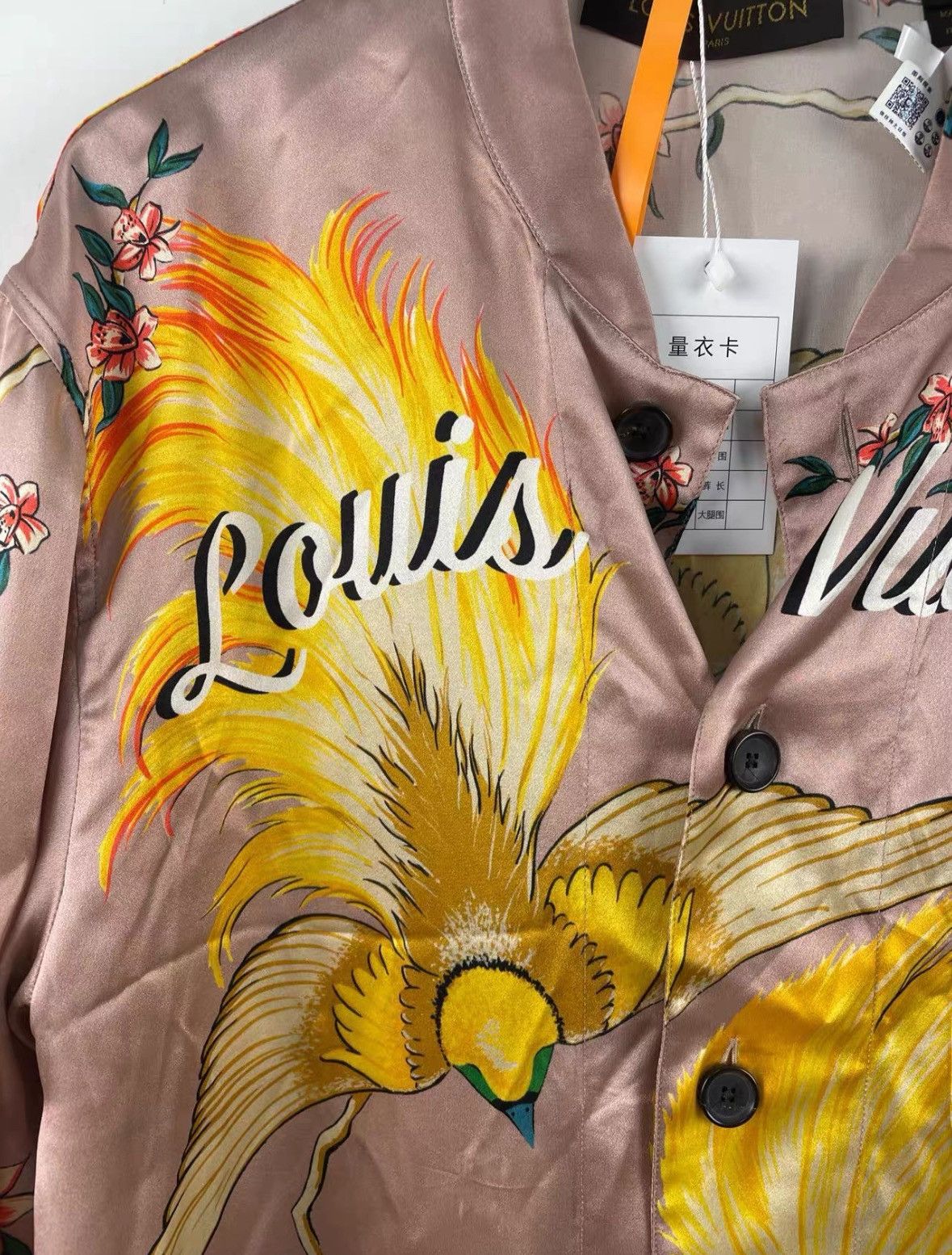 Louis Vuitton Louis Vuitton Red bean paste pink bird flower pattern mulbe Size US S / EU 44-46 / 1 - 3 Thumbnail
