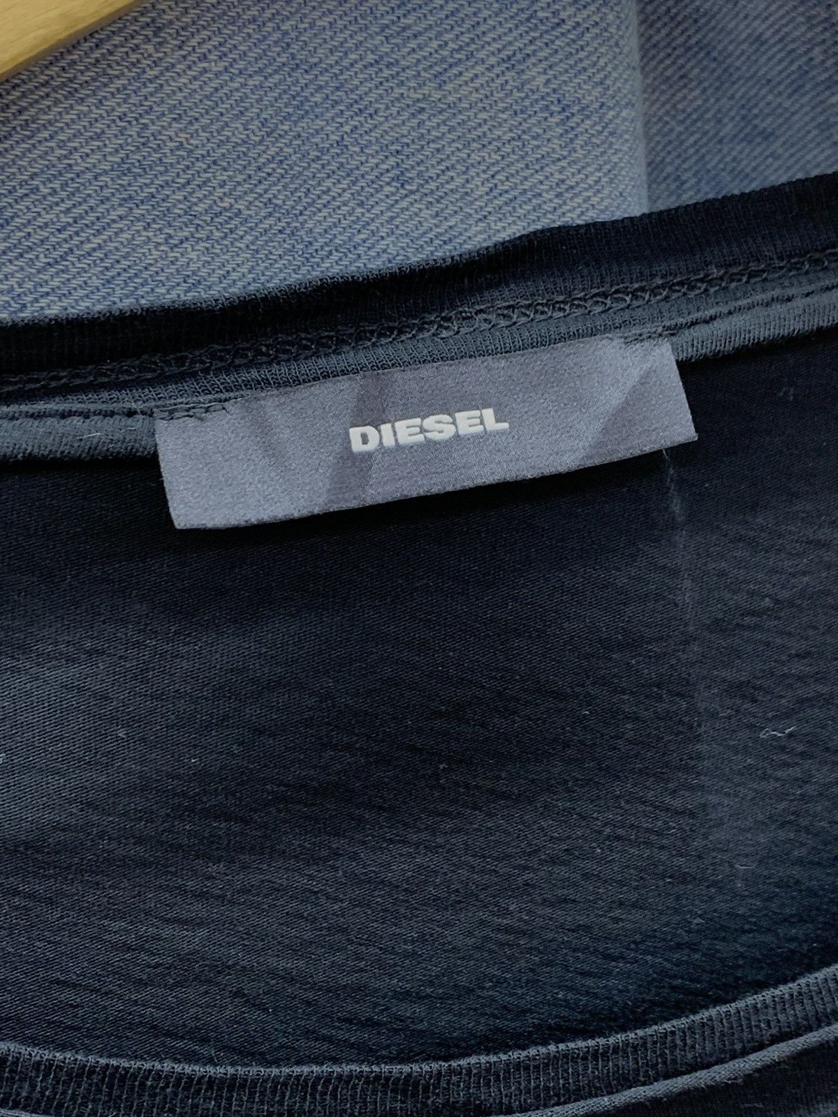 Designer × Diesel distressed diesel tees black ring Size L / US 10 / IT 46 - 3 Thumbnail