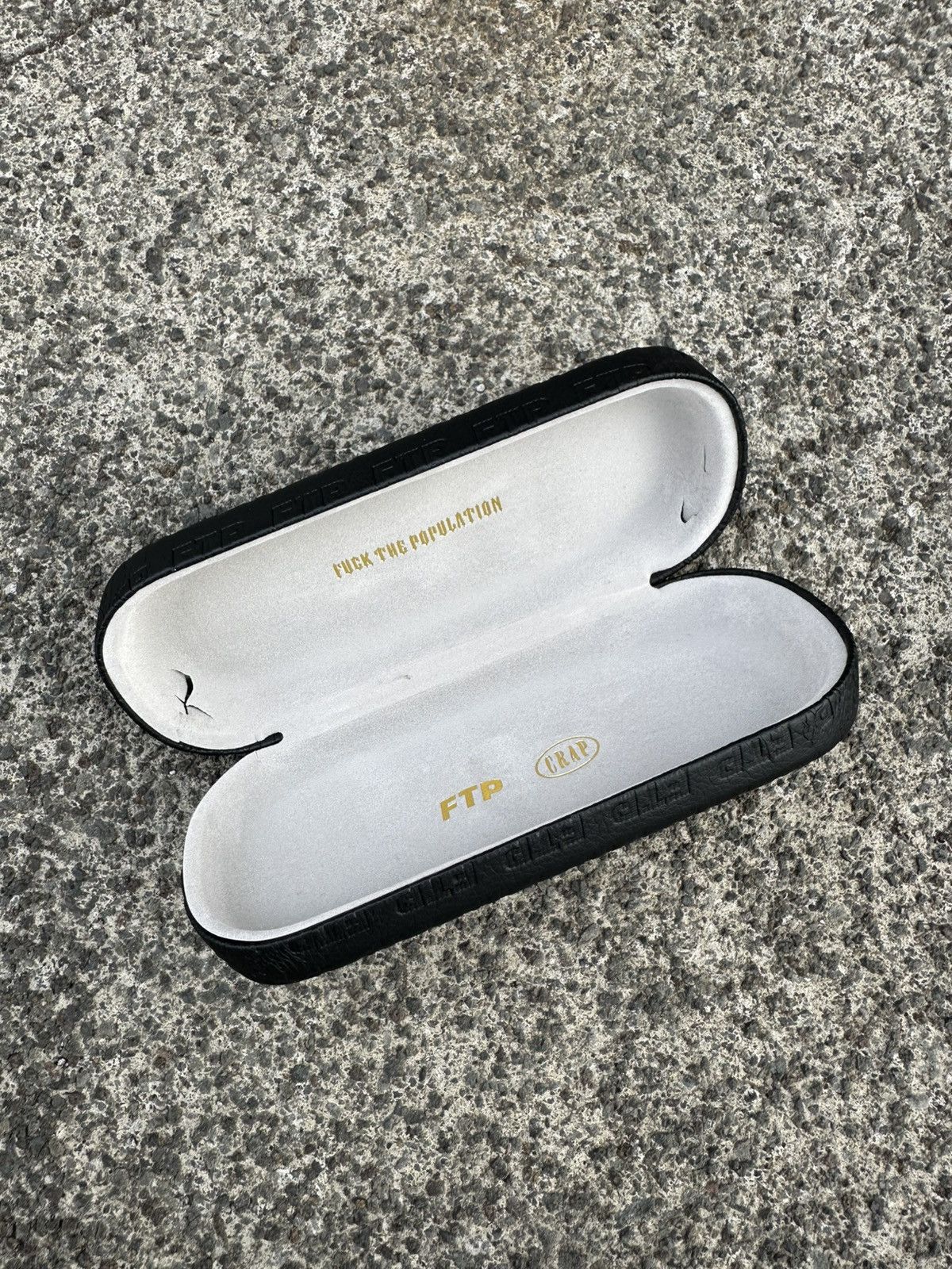Crap Eyewear × Fuck The Population FTP CRAP EYEWEAR OG Size ONE SIZE - 9 Thumbnail