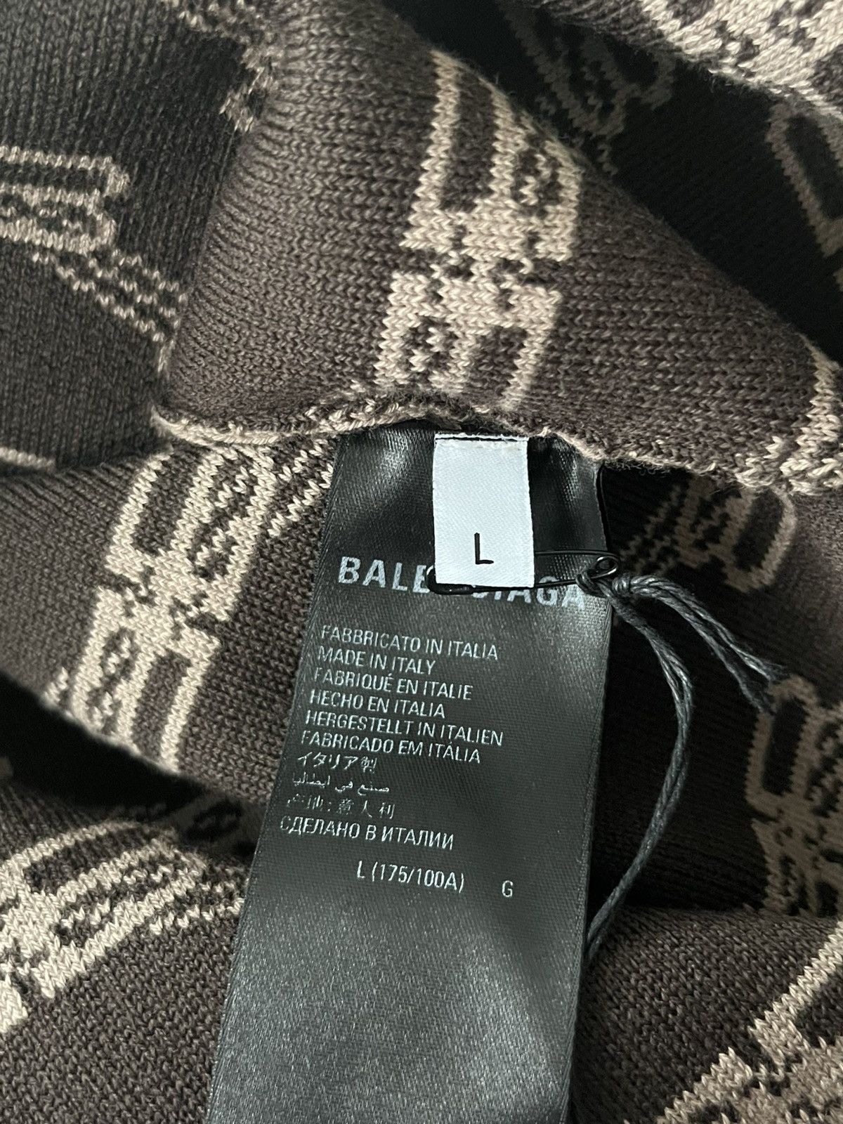 Balenciaga Runway Brand New Rare Balenciaga BB Monogram Sweater Size US L / EU 52-54 / 3 - 17 Thumbnail