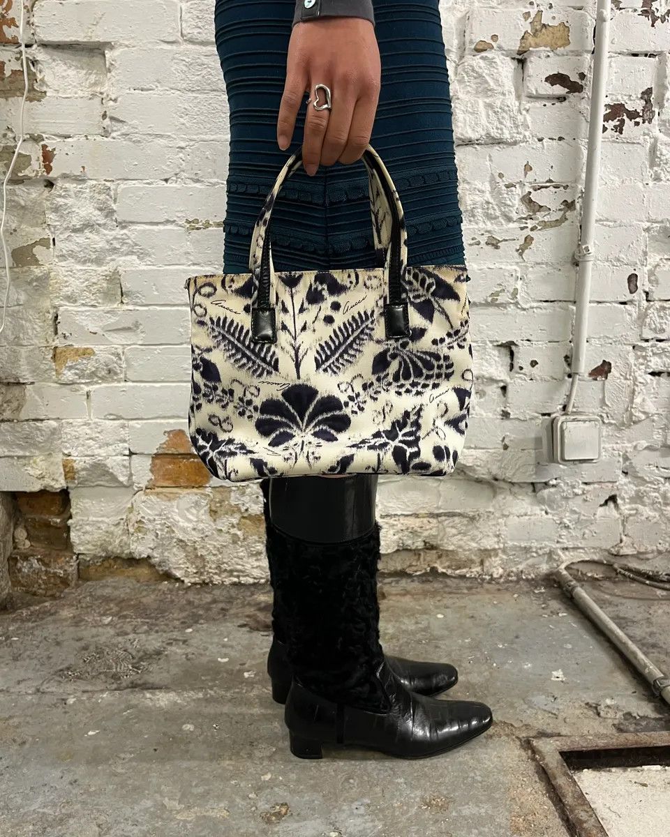 Guidi Gucci Blurred Flowers Cream & Navy Handle Bag Size ONE SIZE - 2 Thumbnail
