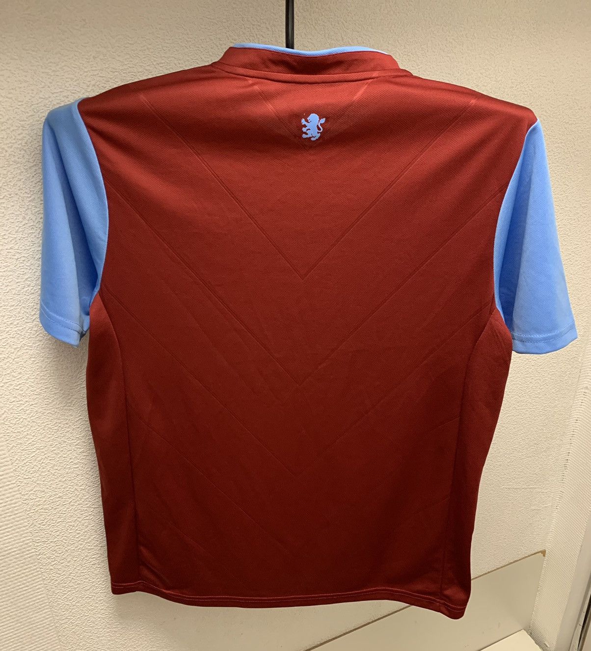 Castore AVFC Aston Villa castors soccer jersey M sz Size US M / EU 48-50 / 2 - 2 Thumbnail