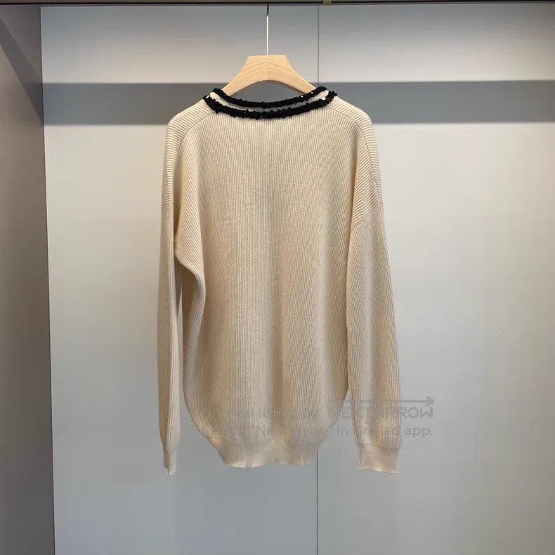Brunello Cucinelli Brunello Cucinelli Beige V-Neck Cashmere Sweater Size L / US 10 / IT 46 - 2 Thumbnail