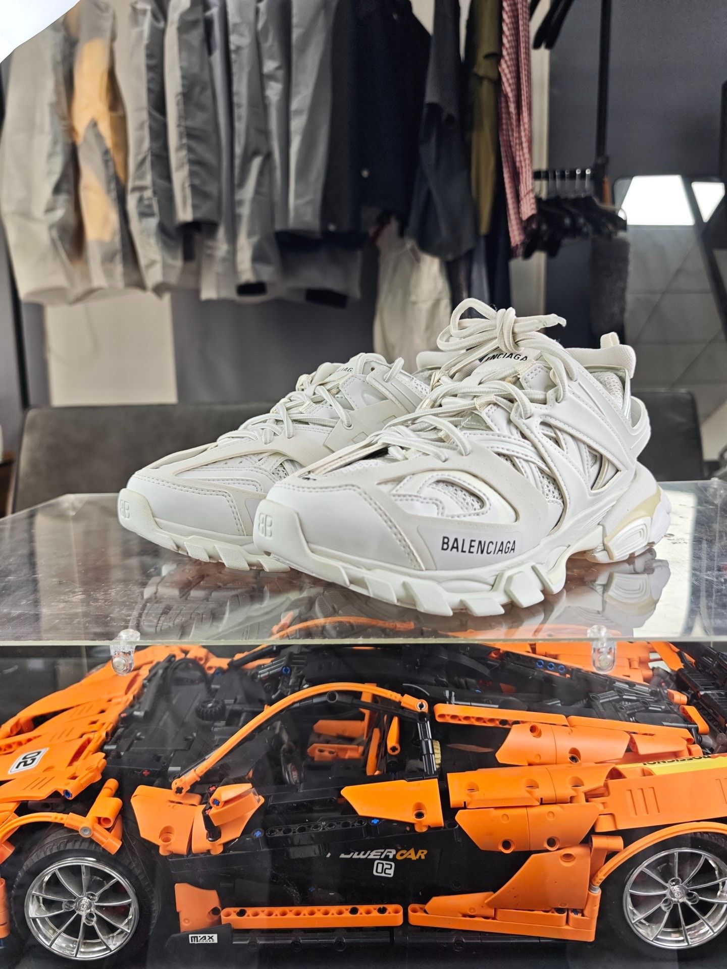 Balenciaga Balenciaga White Lowtop Sneakers us_8-5 Women Size US 8.5 / IT 38.5 - 1 Thumbnail