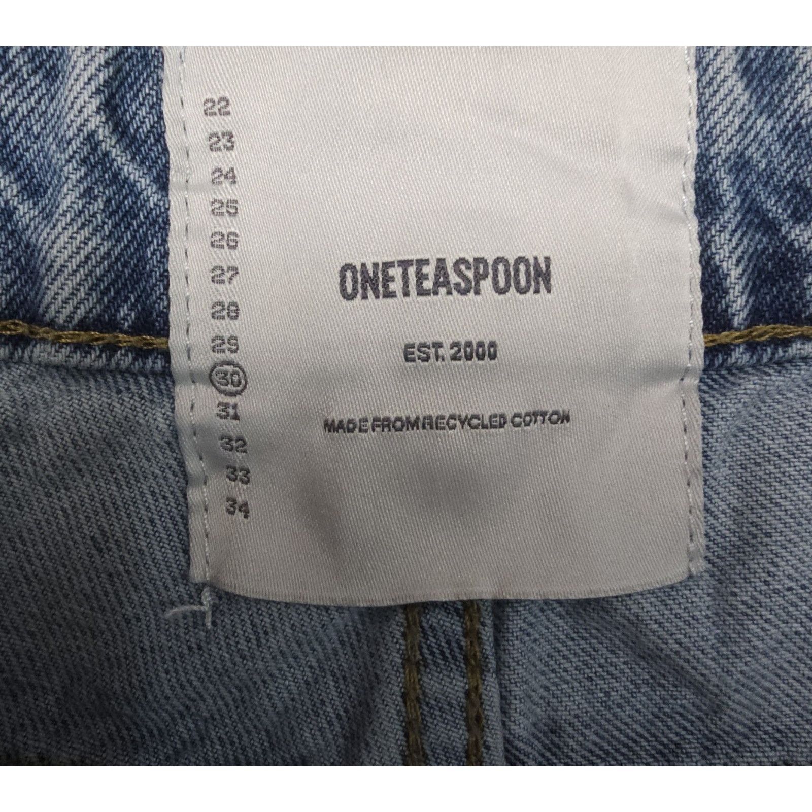 One Teaspoon One Teaspoon Bandits low-waist denim shorts. Size 30 Size 30" / US 8 / IT 44 - 5 Thumbnail