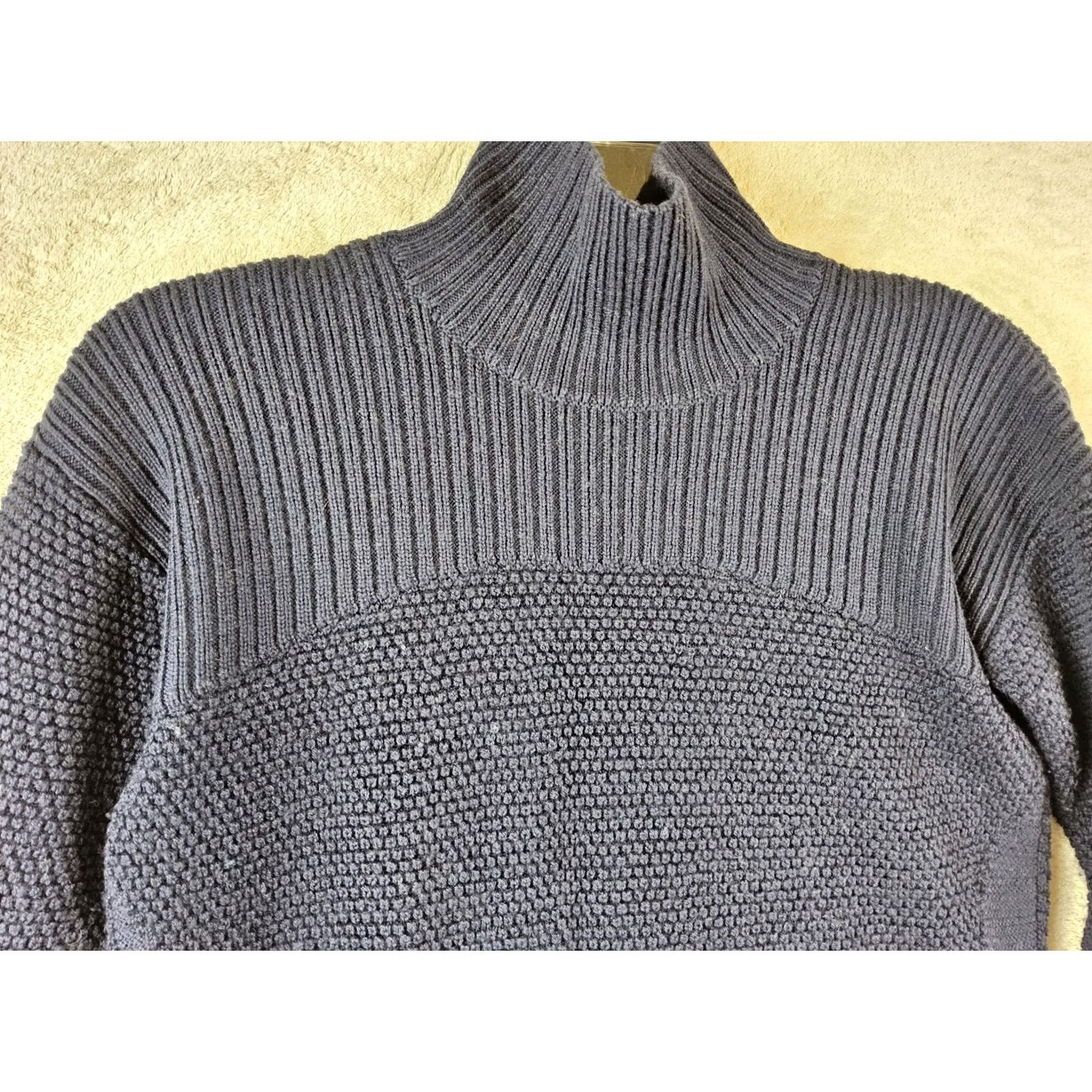 Lululemon Lululemon Sweater Women 100% Merino Wool Navy Size 6 Pullover Blue 100% Merino Wool Womens Pullover Sweater Size M / US 6-8 / IT 42-44 - 2 Thumbnail