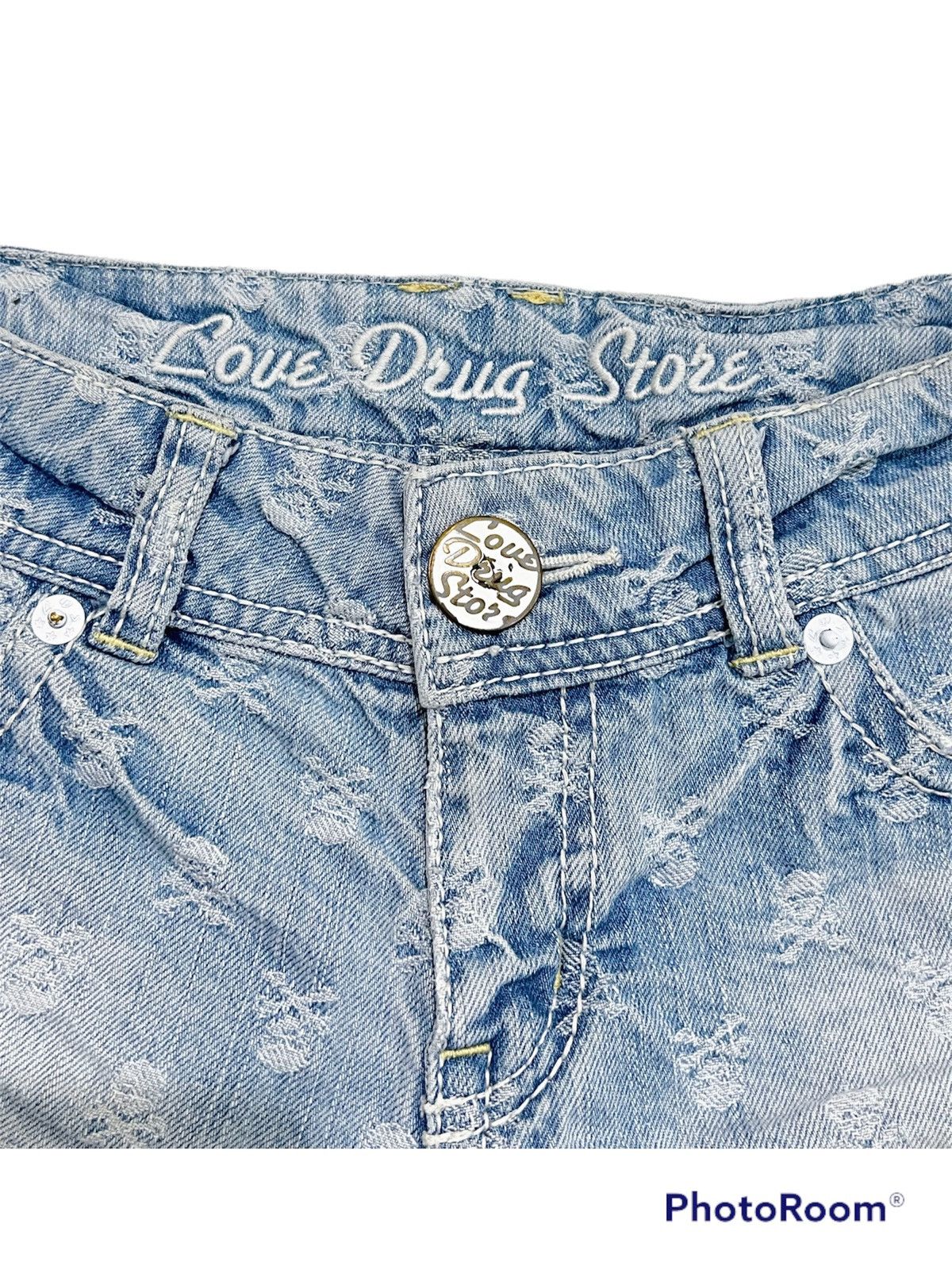 Japanese Brand Vintage Y2K skull denim shorts ☠️ 💀 Size 26" / US 2 / IT 38 - 4 Thumbnail