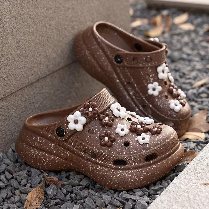 Japanese Brand Flowers Decor Chunky Sandals Size US 6 / IT 36 - 1 Thumbnail
