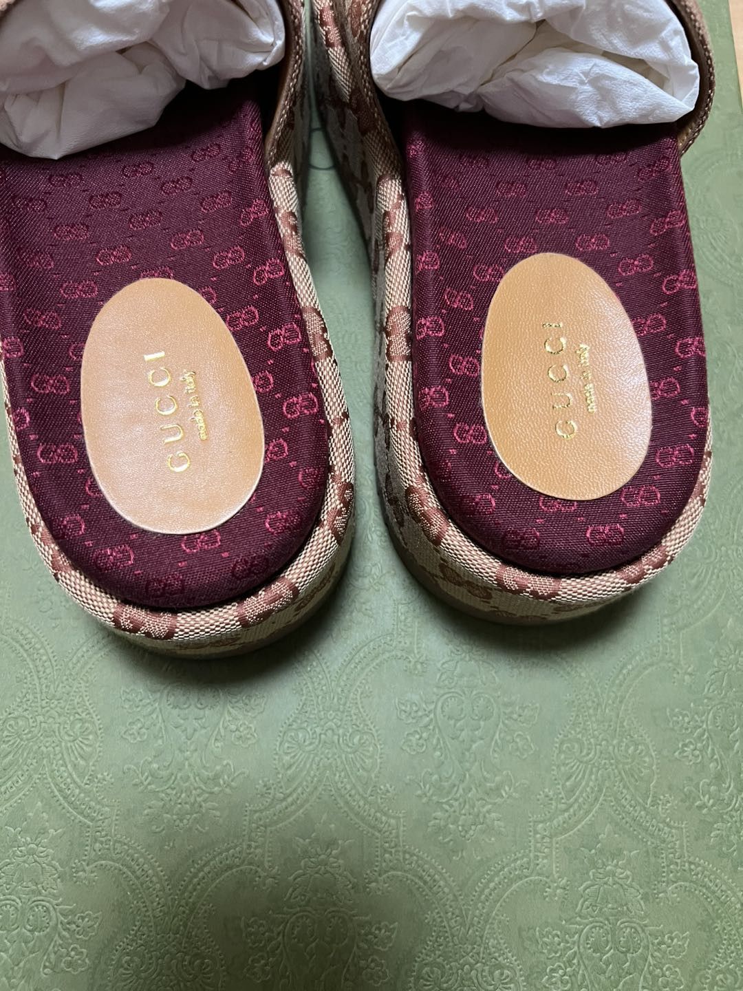 Gucci GUCCI Canvas GG Monogram Angelina Platform Slide Sandals Size US 7 / IT 37 - 7 Thumbnail