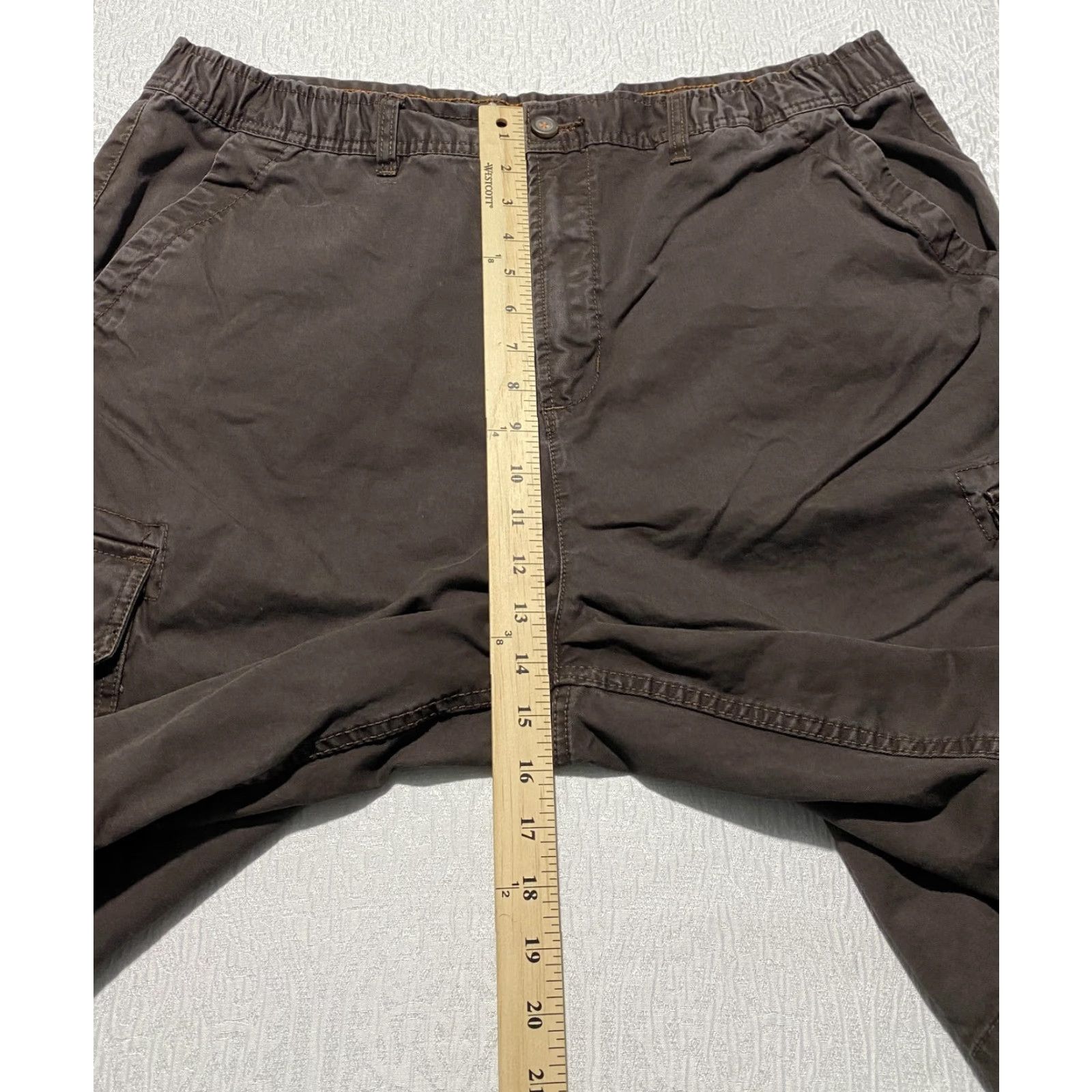 Vintage G&M Cargo Shorts Mens 40 Brown Relaxed Fit Canvas Pockets Cargo Pocket Front Flat Front Zip Fly Elastic Waist Size US 40 / EU 56 - 4 Thumbnail