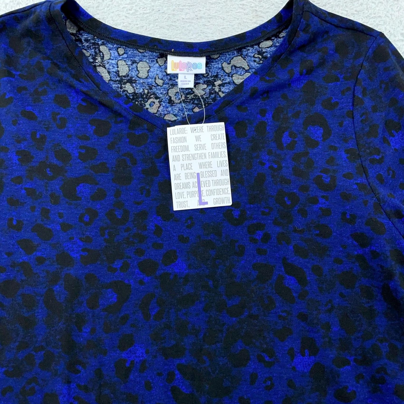 Vintage LuLaRoe Elizabeth Shirt Womens Large Blue Black Leopard Print Long Sleeve Tunic Size L / US 10 / IT 46 - 2 Thumbnail