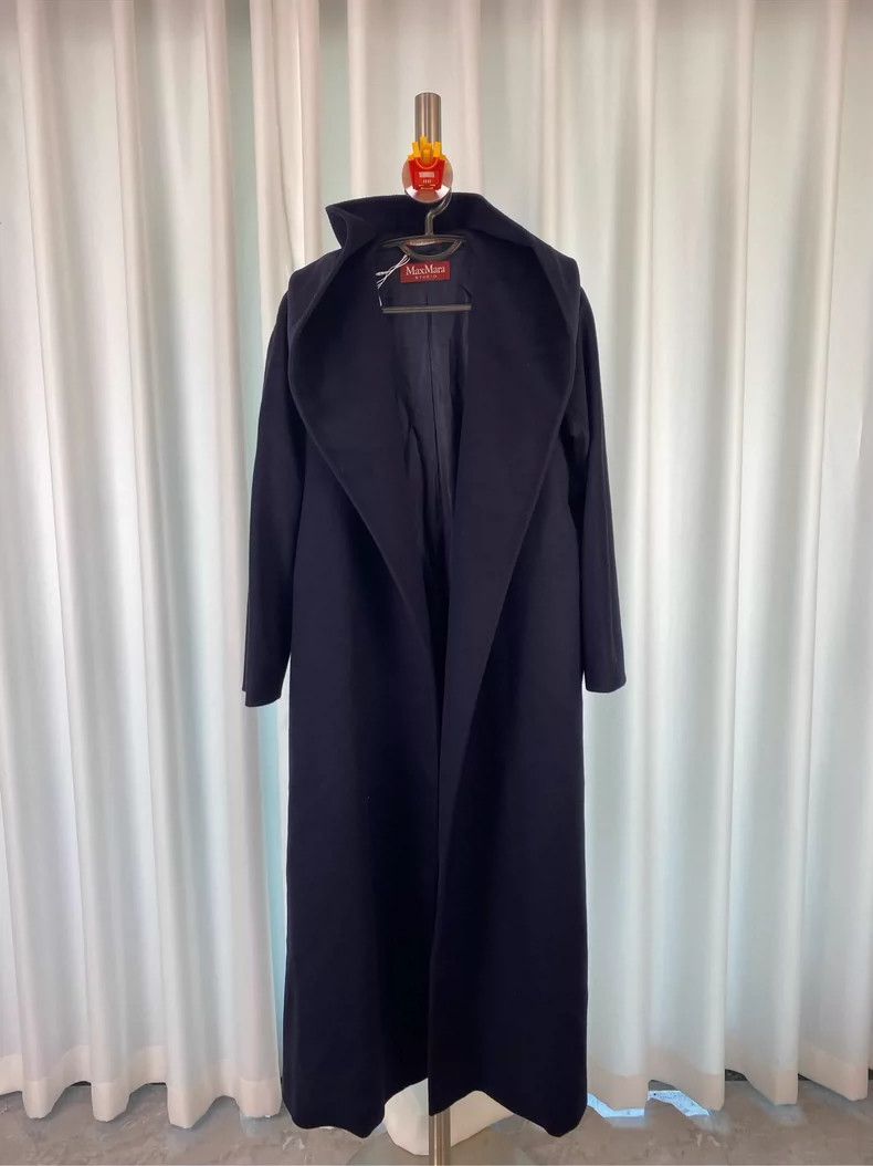 Max Mara Max Mara Women's solid hooded 100% sheepwool coat Size S / US 4 / IT 40 - 1 Thumbnail
