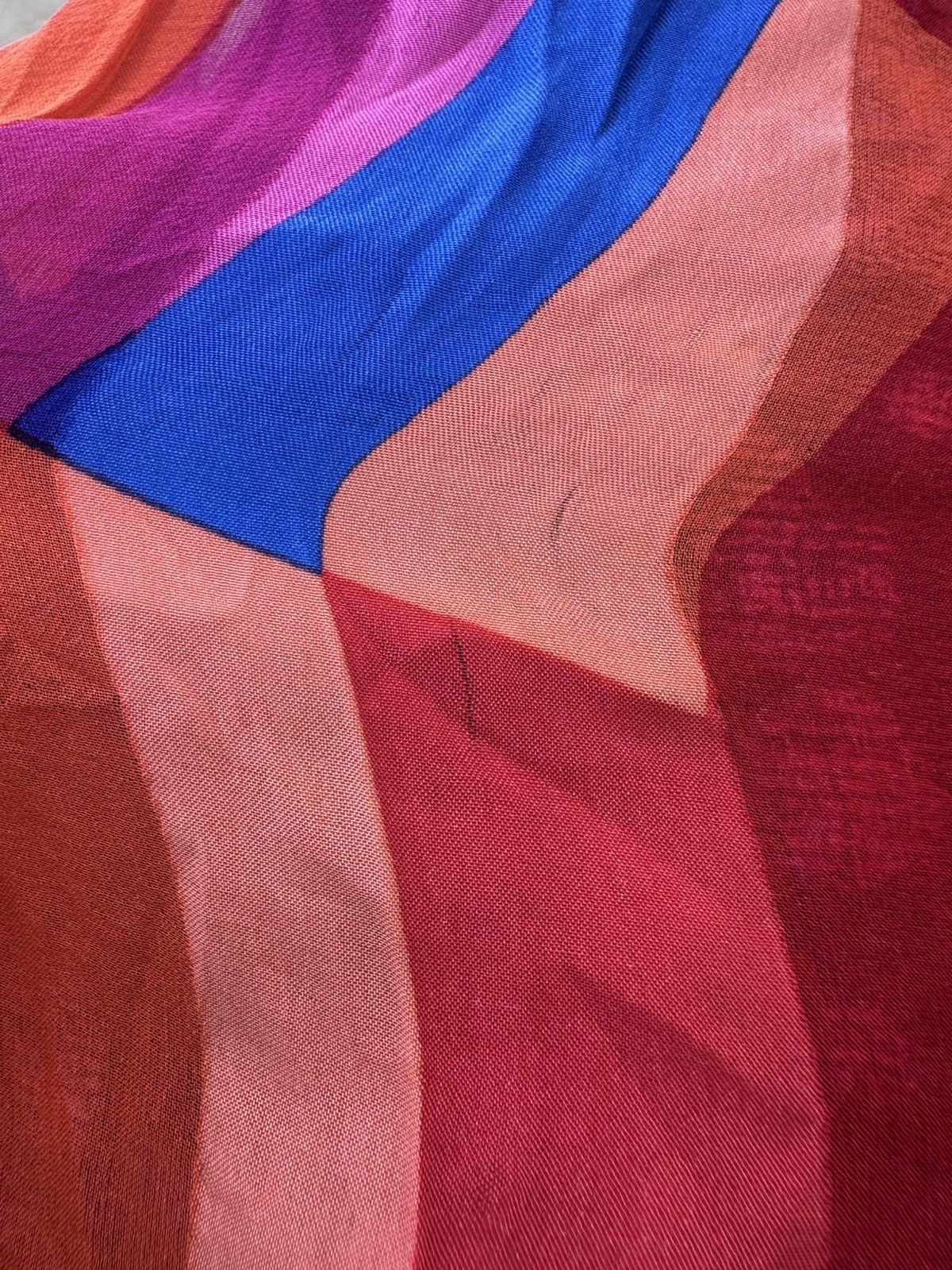 Balenciaga Balenciaga - Vintage Abstract Silk Scarves Size ONE SIZE - 14 Thumbnail