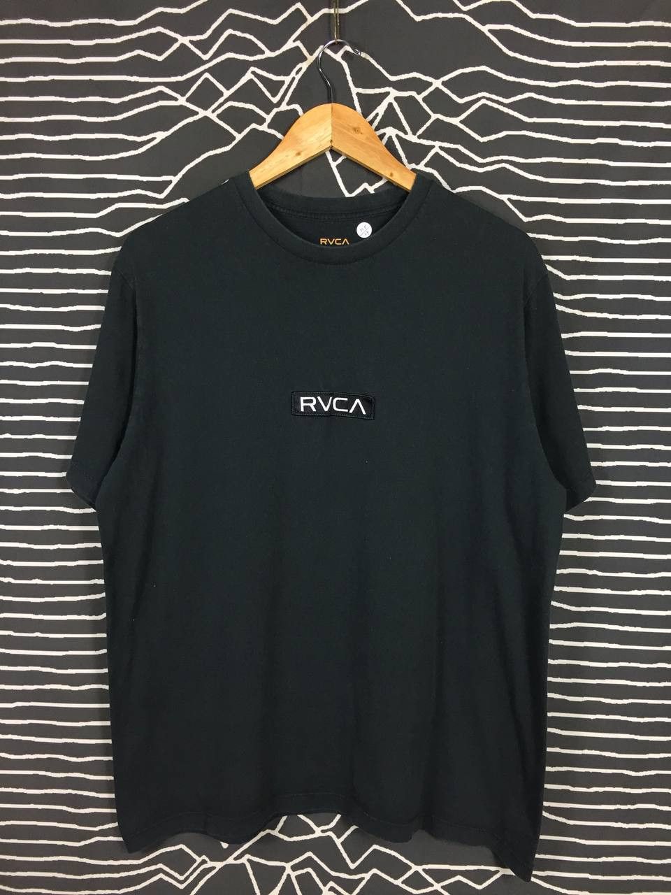RVCA RVCA Artis Network Program Patched Logo Streetwear Tee Size US M / EU 48-50 / 2 - 2 Thumbnail