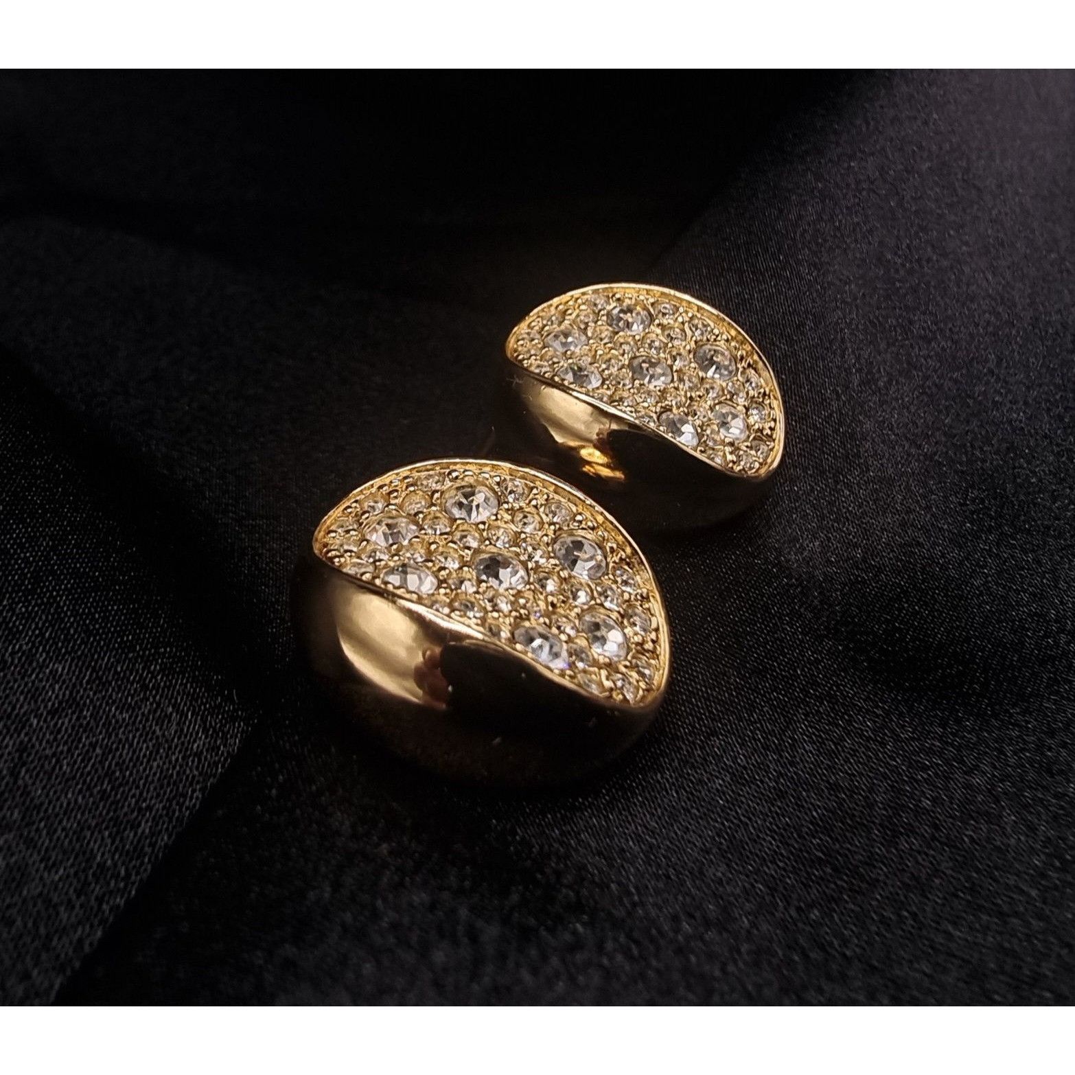 Dior Rare Find Vintage CHRISTIAN DIOR 1980s-90s Gold-Tone Clip-On Size ONE SIZE - 5 Thumbnail