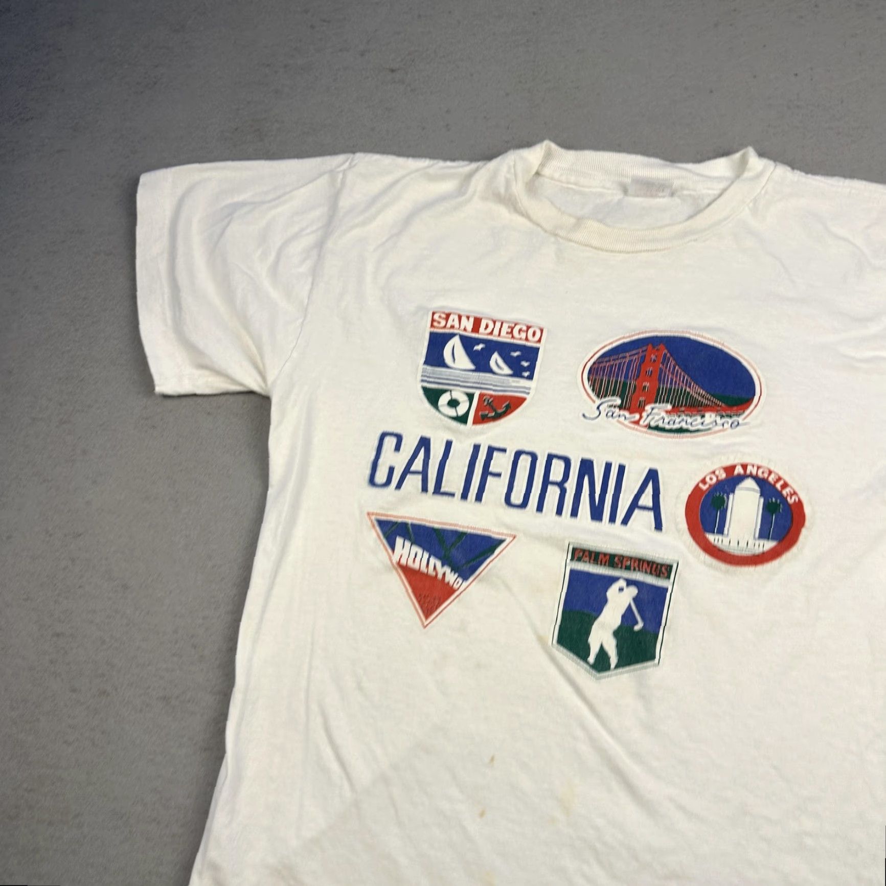Vintage VINTAGE California Shirt Mens Medium White Tourist Cities Graphic Souvenir 80s Size US M / EU 48-50 / 2 - 4 Thumbnail