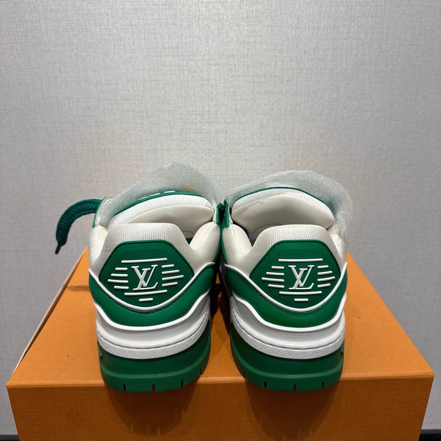 Louis Vuitton LV Trainer White Green Pangding 41 BN Full Set Size US 8 / EU 41 - 3 Thumbnail
