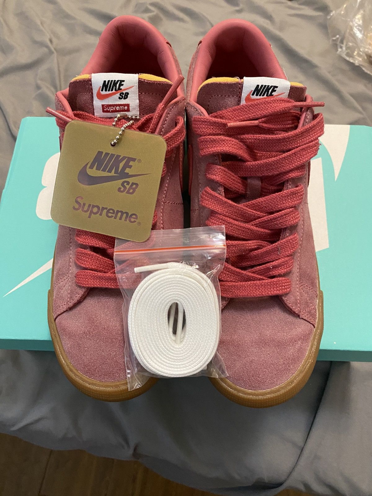 Nike × Supreme Nike Supreme x SB Blazer GT Low Desert Bloom Size US 9 / EU 42 - 1 Thumbnail
