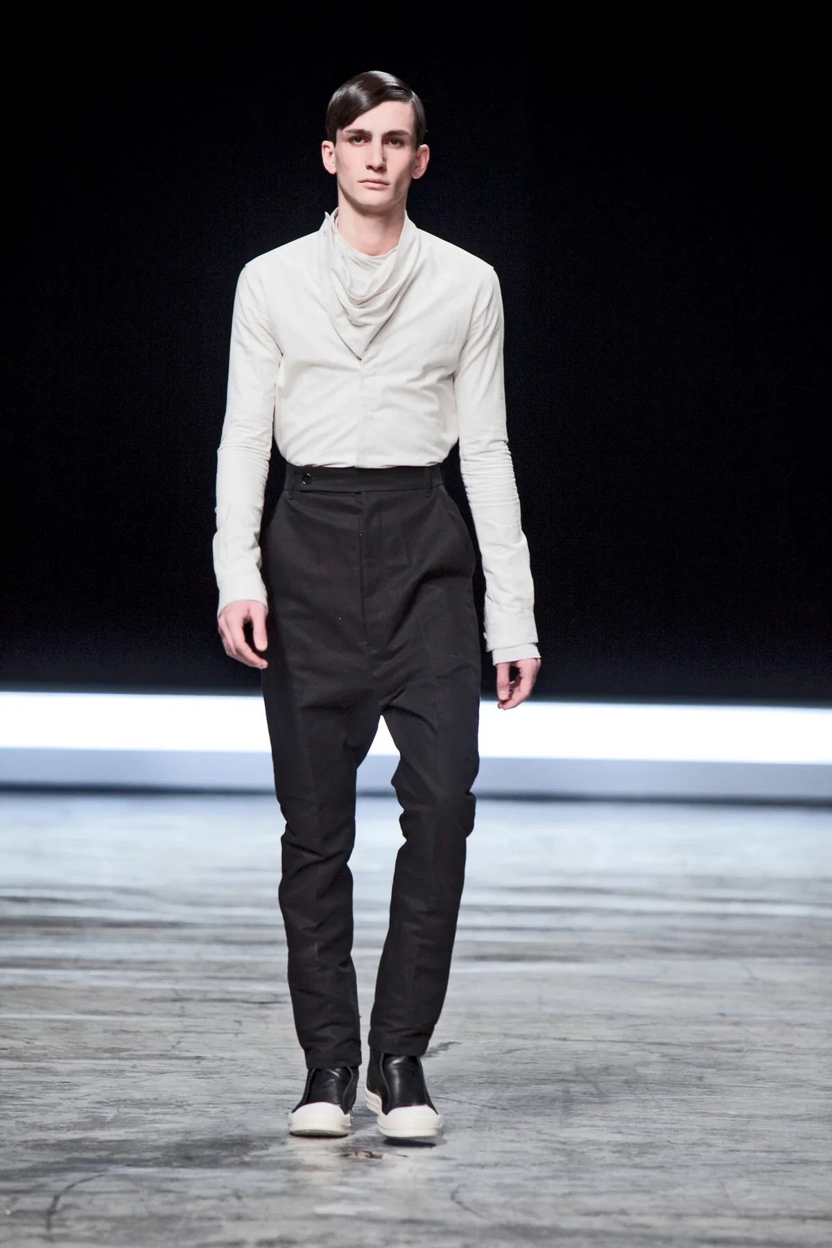 Rick Owens Rick Owens FW12 "Mountain" Runway Button Shirt Size US S / EU 44-46 / 1 - 1 Thumbnail