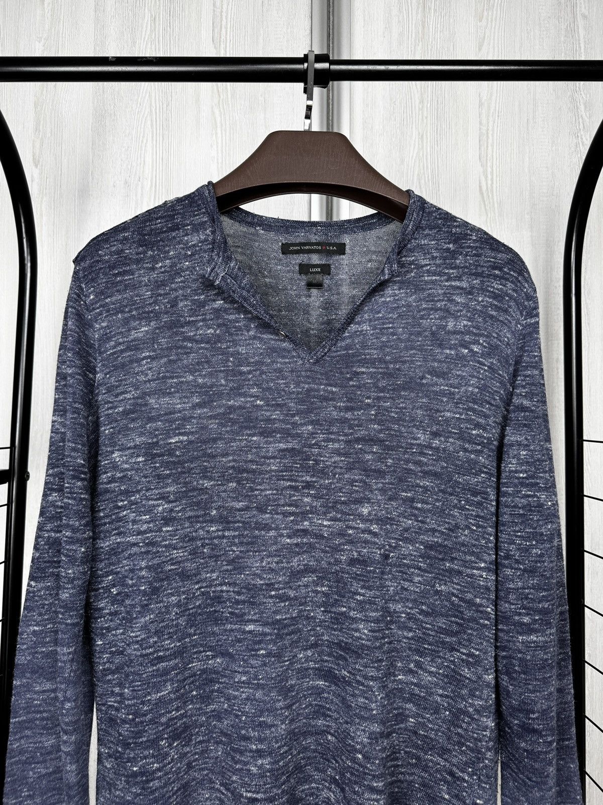 John Varvatos John Varvatos U.S.A Luxe Linen blend henley pullover sz M Size US M / EU 48-50 / 2 - 3 Thumbnail