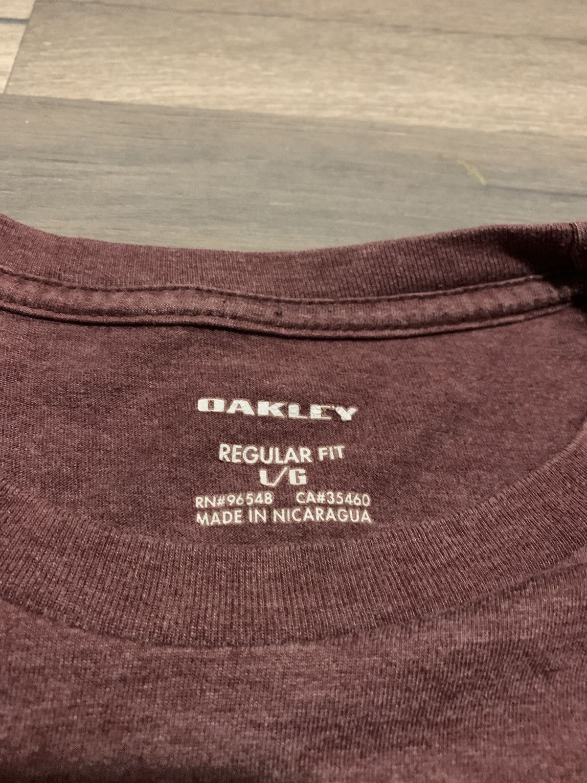 Oakley Crazy Y2K Oakley spell out tee shirt Size US L / EU 52-54 / 3 - 5 Thumbnail