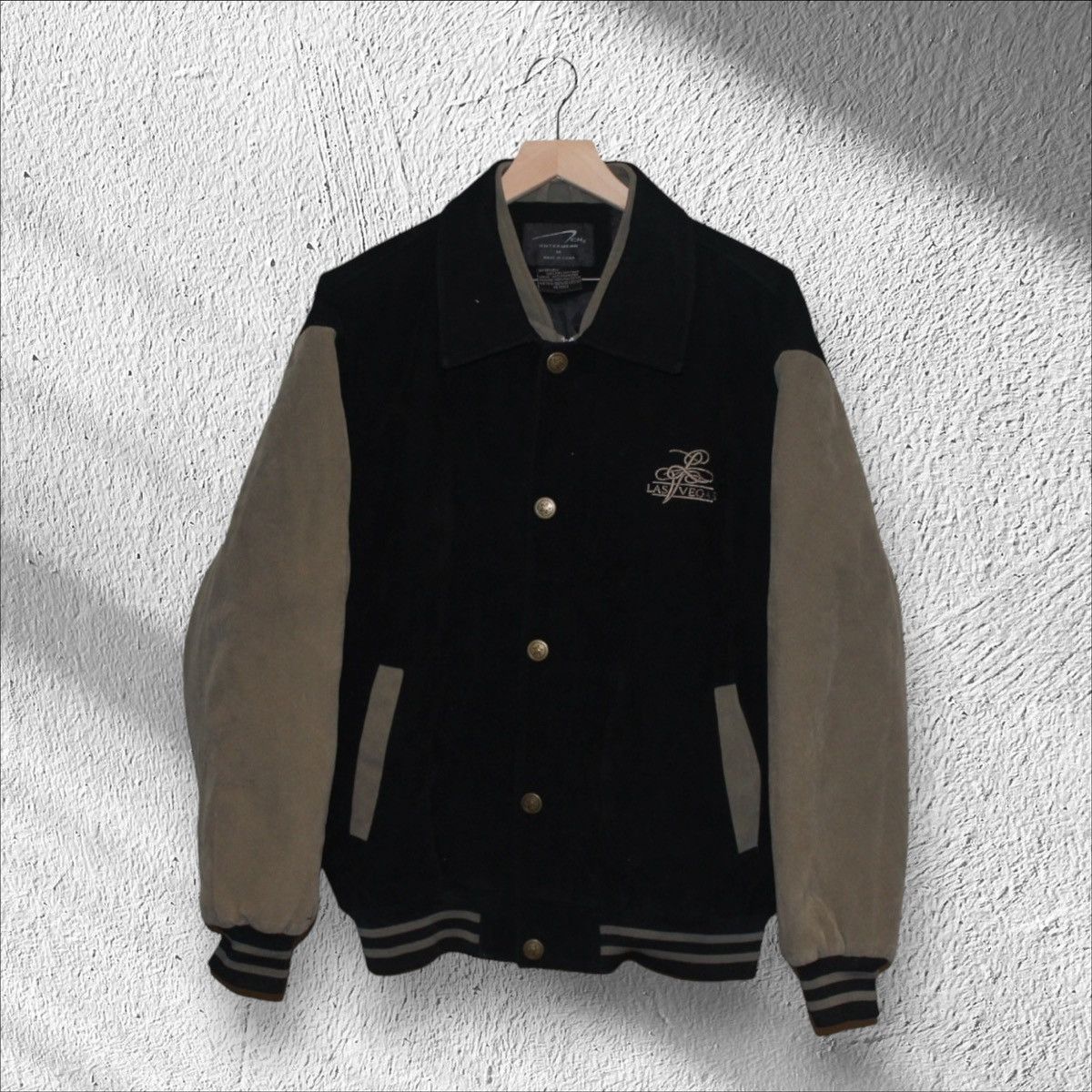 Vintage Vintage Las Vegas Faux Suede Varsity Jacket Large Size US L / EU 52-54 / 3 - 1 Thumbnail