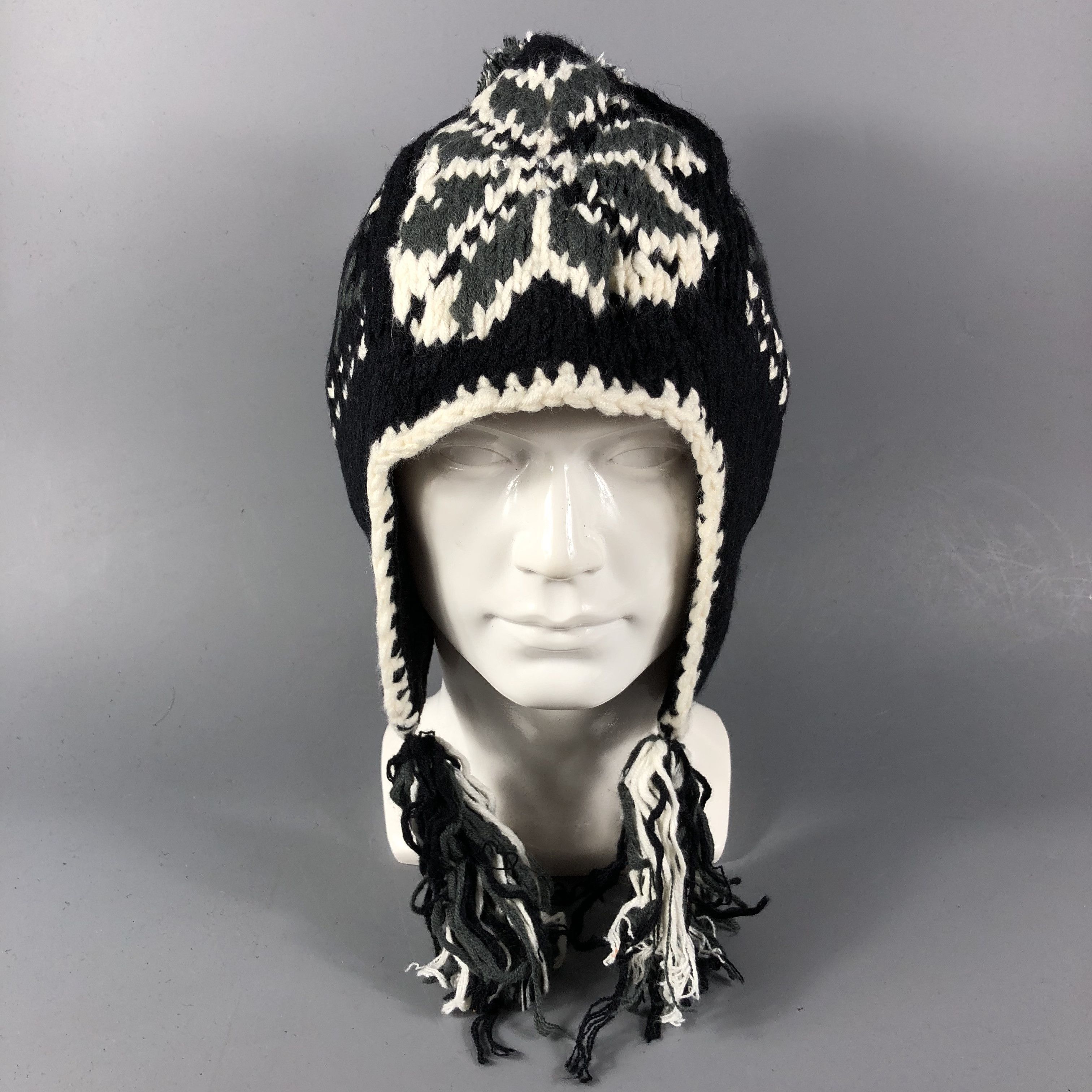 Vintage Fair Isle Earflap Bobble Beanie Snowcap Snow Hat B815 Size ONE SIZE - 1 Thumbnail
