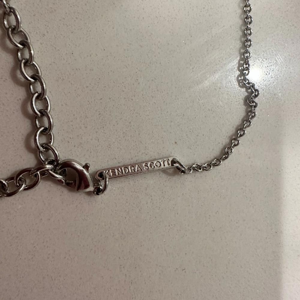 Kendra Scott Kendra Scott Elisa Silver Oval Filigree Pendant Necklace Size ONE SIZE - 5 Thumbnail