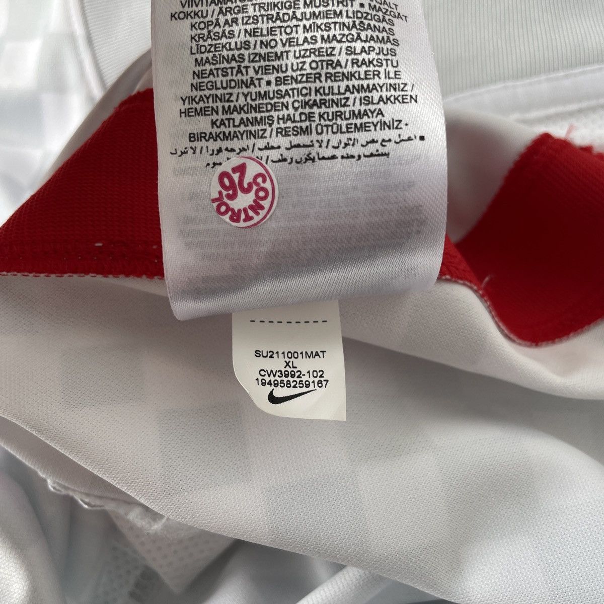 Nike FC Augsburg Away Nike Men’s Jersey Shirt 2021/2022 Size US XL / EU 56 / 4 - 11 Thumbnail