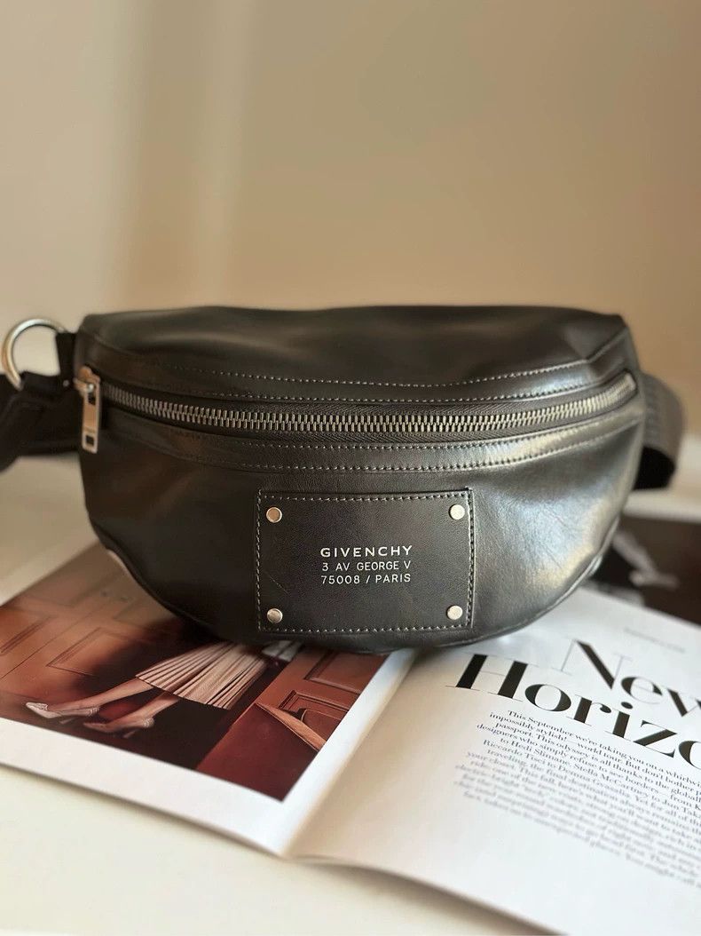 Givenchy Givenchy Tag Series Black Fanny Pack - dmc Size ONE SIZE - 1 Thumbnail