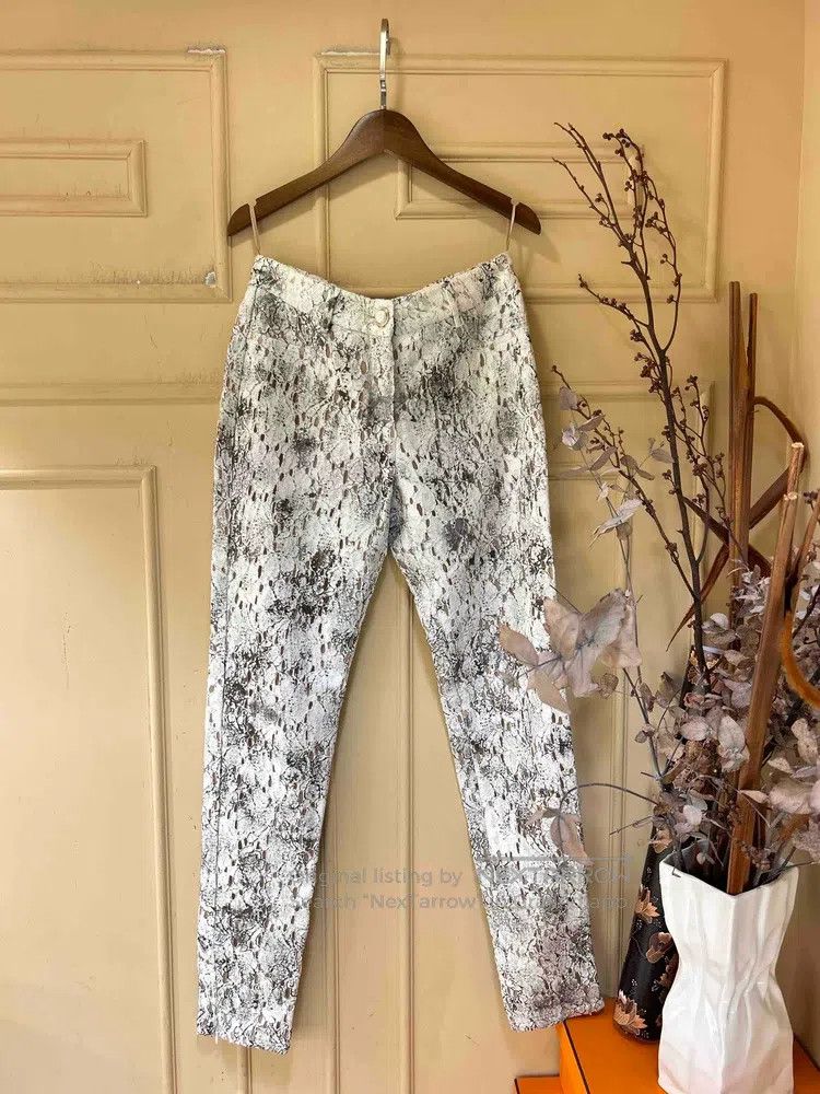 Chanel Chanel Black and white hollow camelia trousers Size 24" / US 00 / IT 34 - 1 Thumbnail