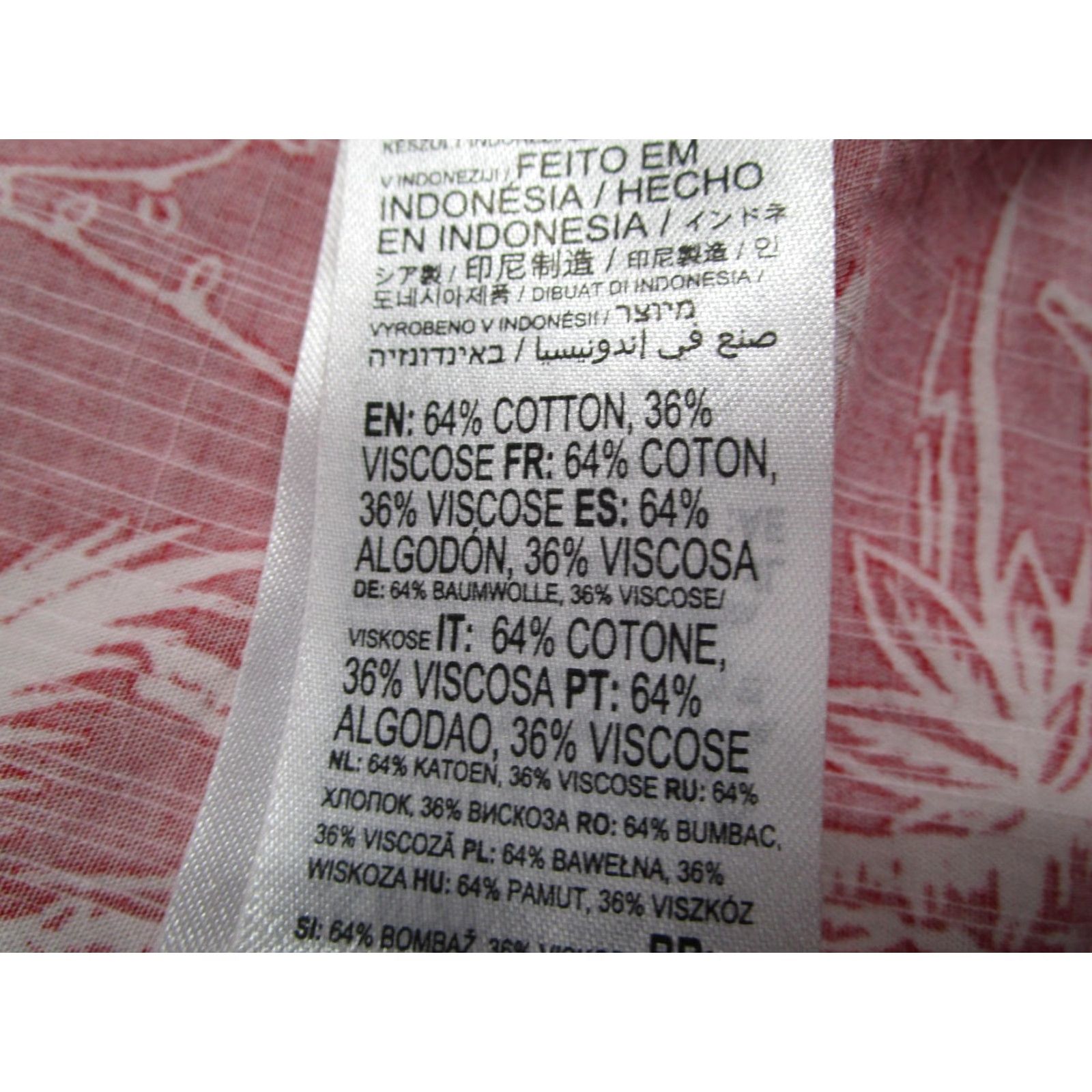 Quiksilver Quiksilver Waterman Hawaiian Aloha Shirt Mens Small Red Graphic Print Mele Kalikimaka Size US S / EU 44-46 / 1 - 3 Thumbnail