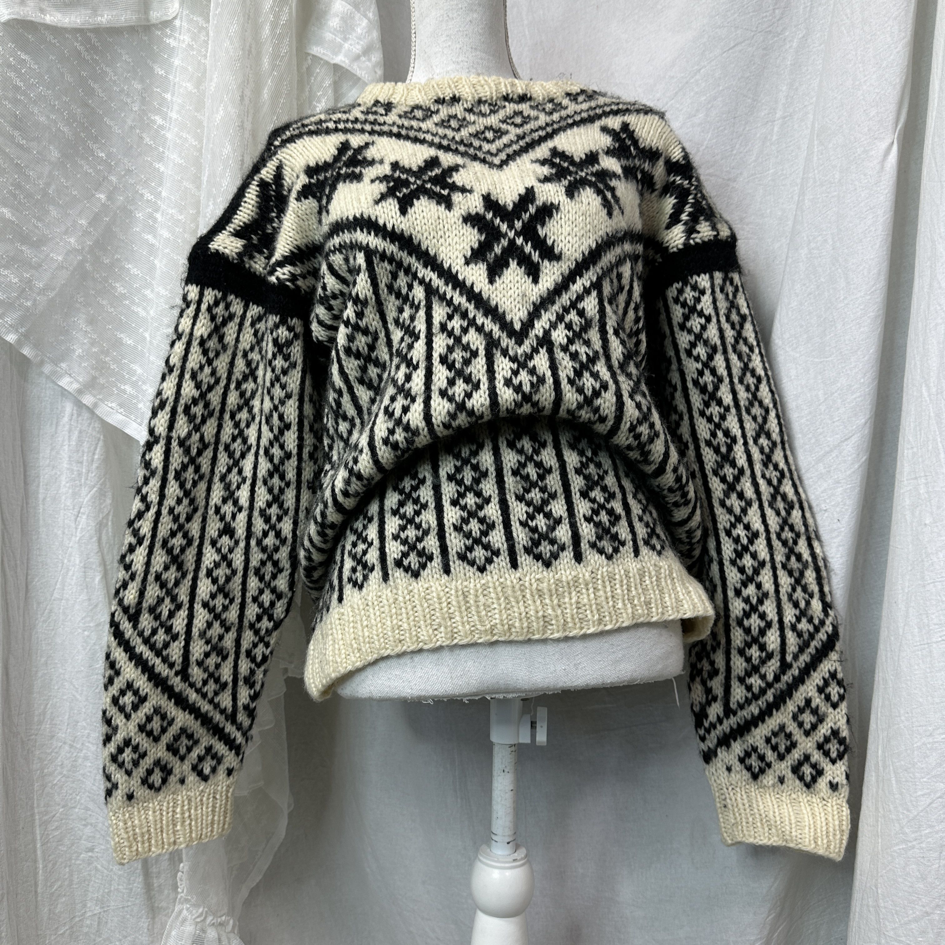 Vintage Vintage Woolen Norwegian Handmade Sweater Y2K Size M / US 6-8 / IT 42-44 - 1 Thumbnail