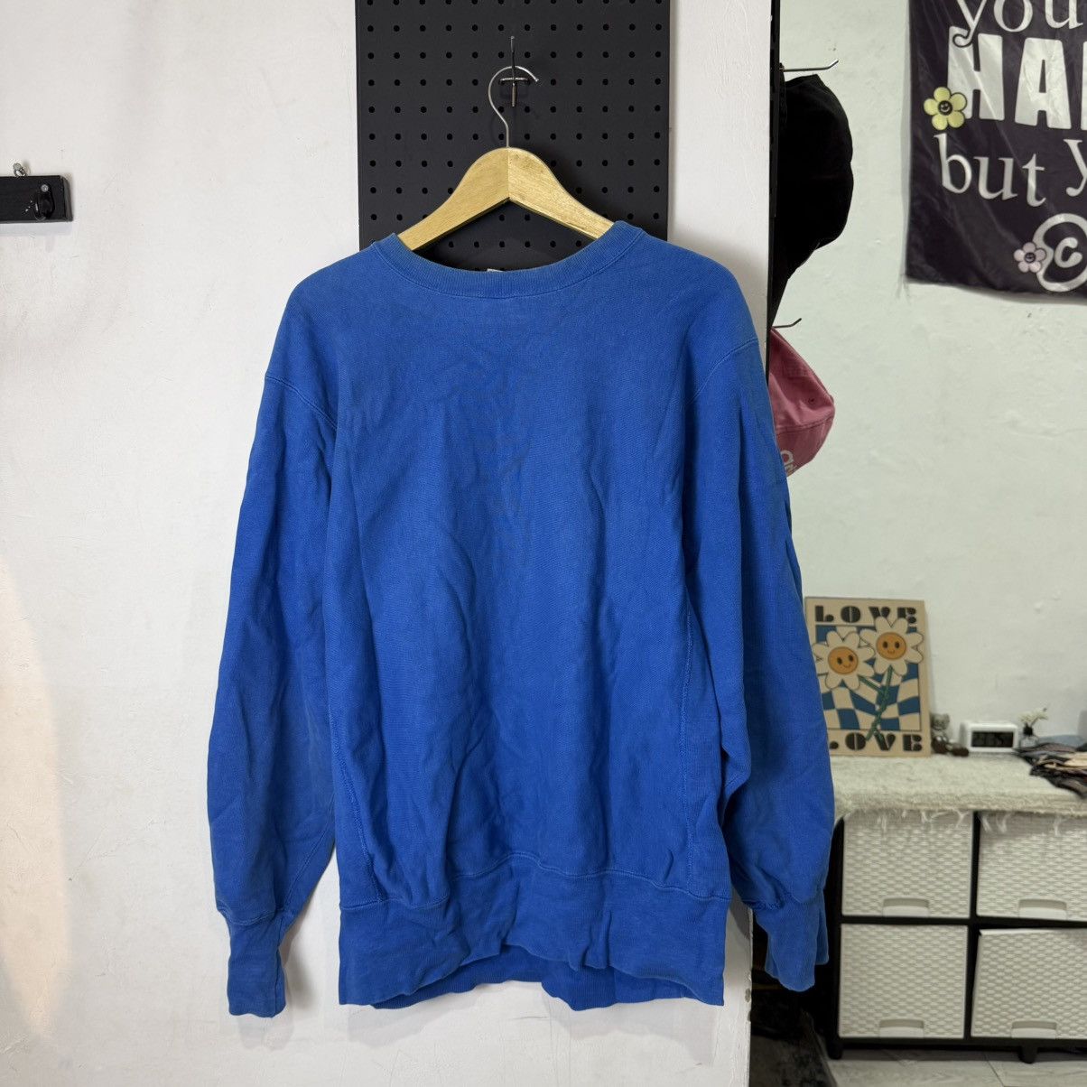 Champion Vintage CHAMPION reverse weave blue logo sweatshirt Size US L / EU 52-54 / 3 - 3 Thumbnail