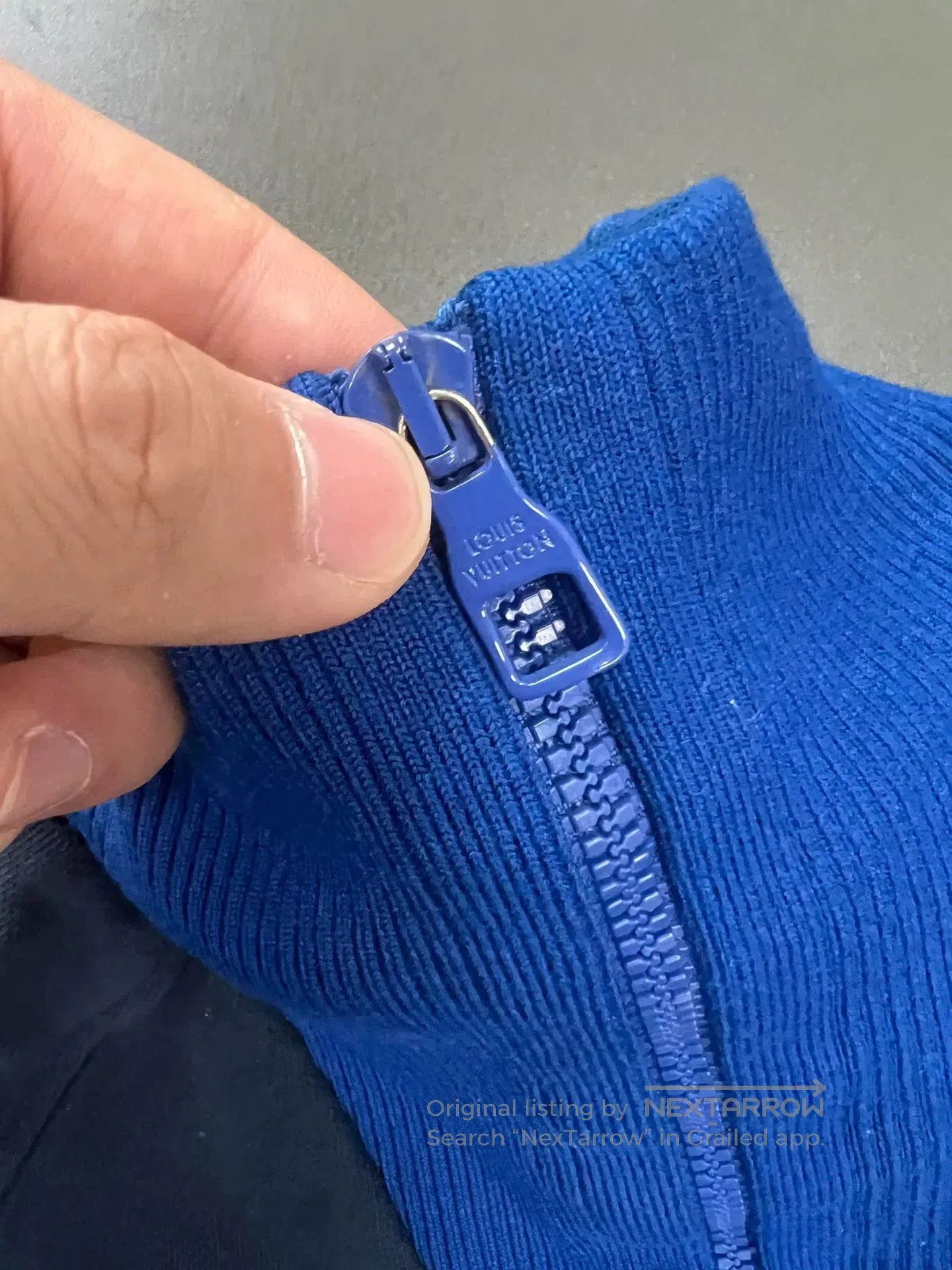 Louis Vuitton LV Blue Logo Long Sleeve Sweatshirt M. Size US M / EU 48-50 / 2 - 3 Thumbnail
