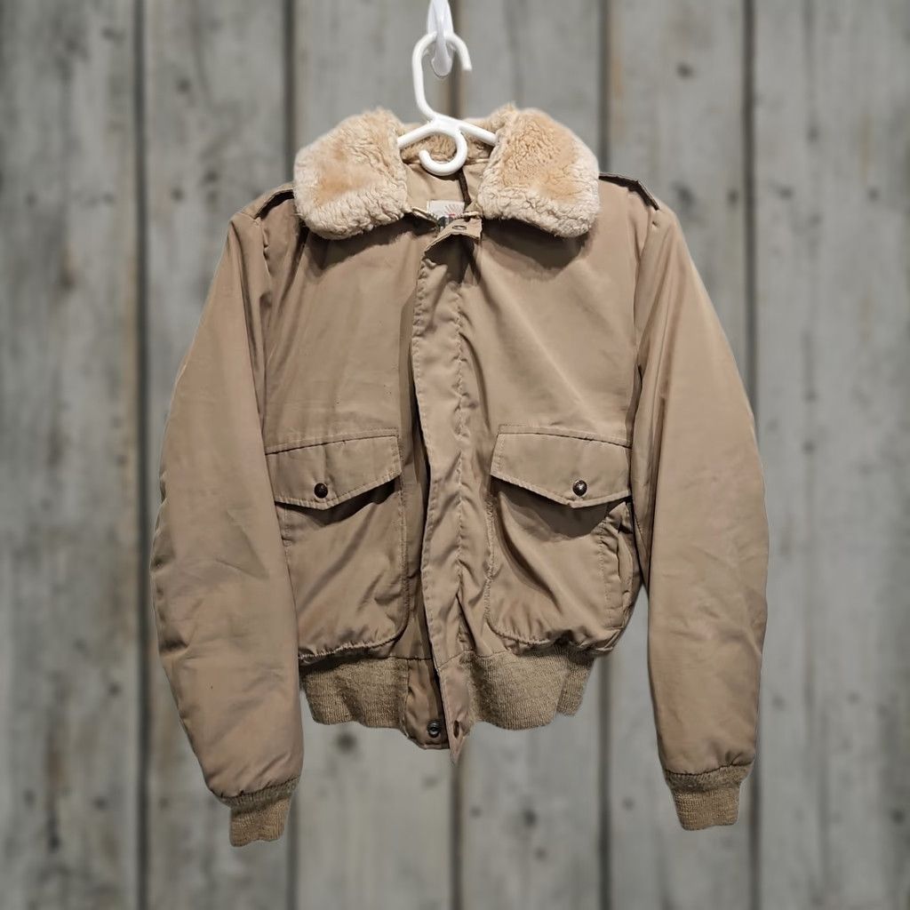 Schott VINTAGE Schott NYC Down Plume Bomber Flight Jacket Sherpa Collar Made USA Mens Small Jacket Mens Small Brown USA Pattern Quilted Size US S / EU 44-46 / 1 - 1 Thumbnail
