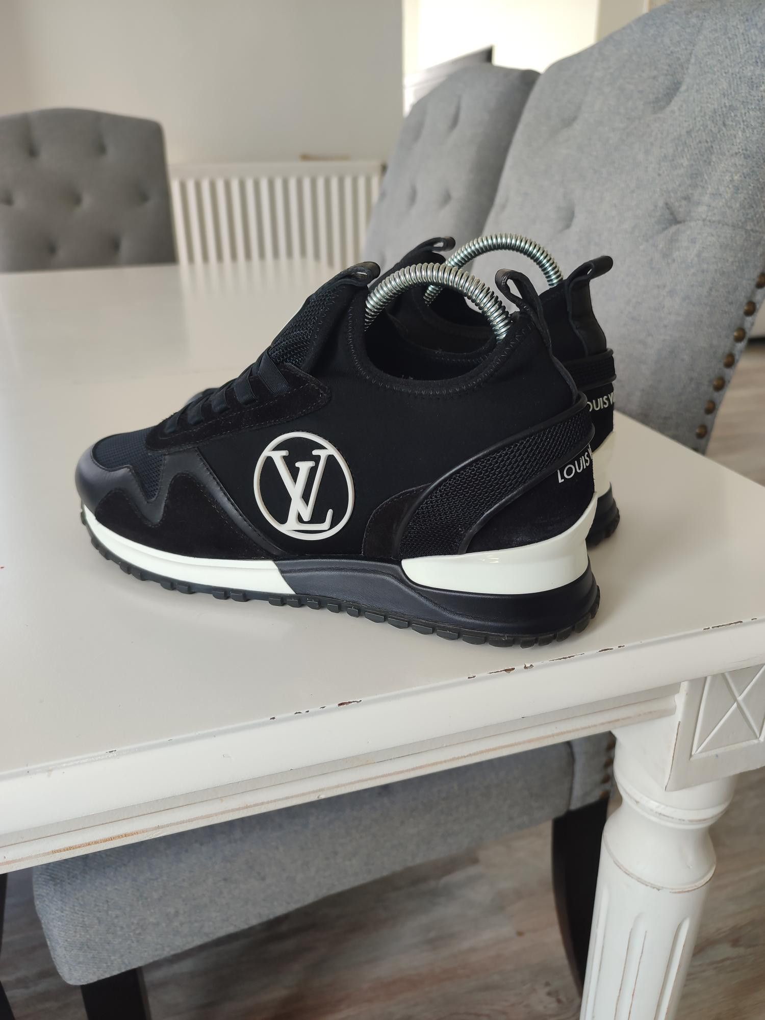 Louis Vuitton BASKETS LOUIS VUITTON SLIP ON RUN AWAY Size US 6 / IT 36 - 9 Thumbnail