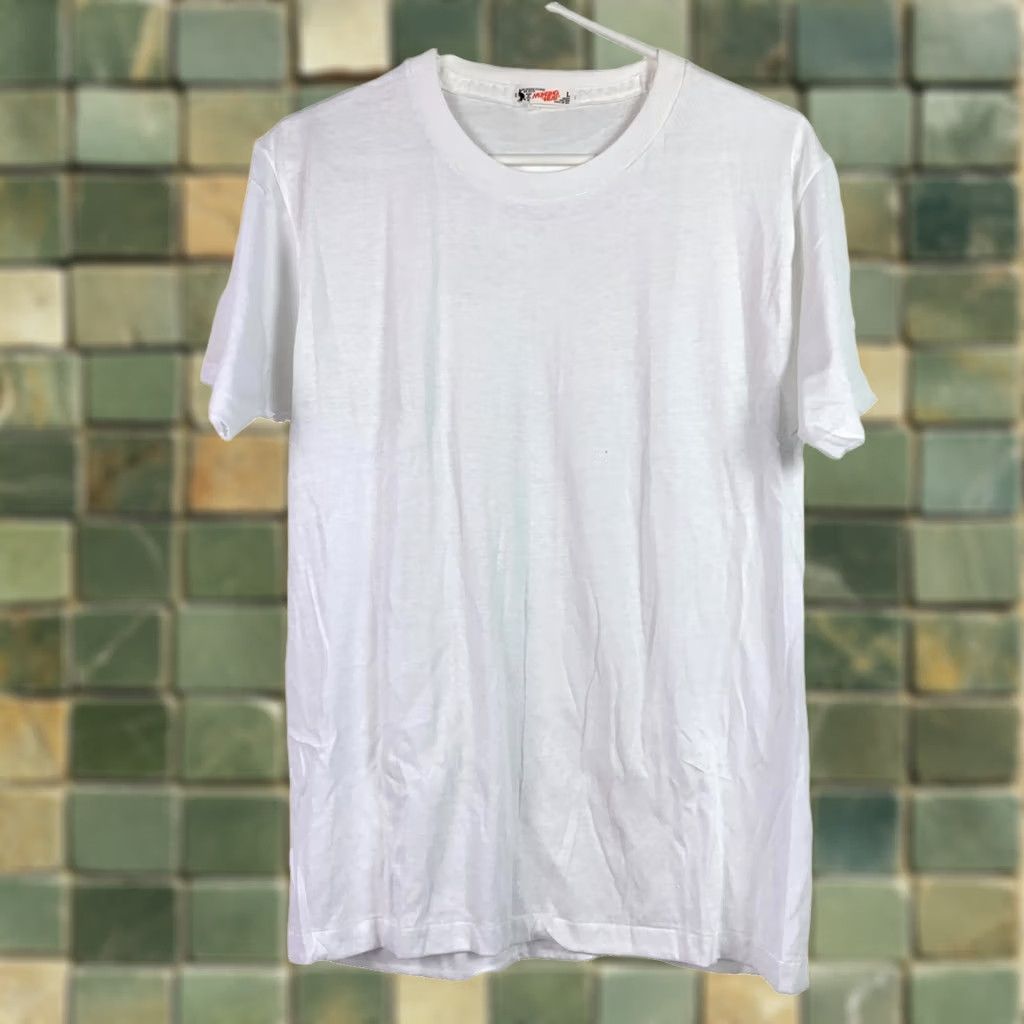 Vintage VINTAGE Munsingwear White Blank Dacron Cotton Tee T-Shirt Undershirt Mens Lg Tee Shirt Short Sleeve 1970s Mens Large White Cotton Blend Size US L / EU 52-54 / 3 - 1 Thumbnail