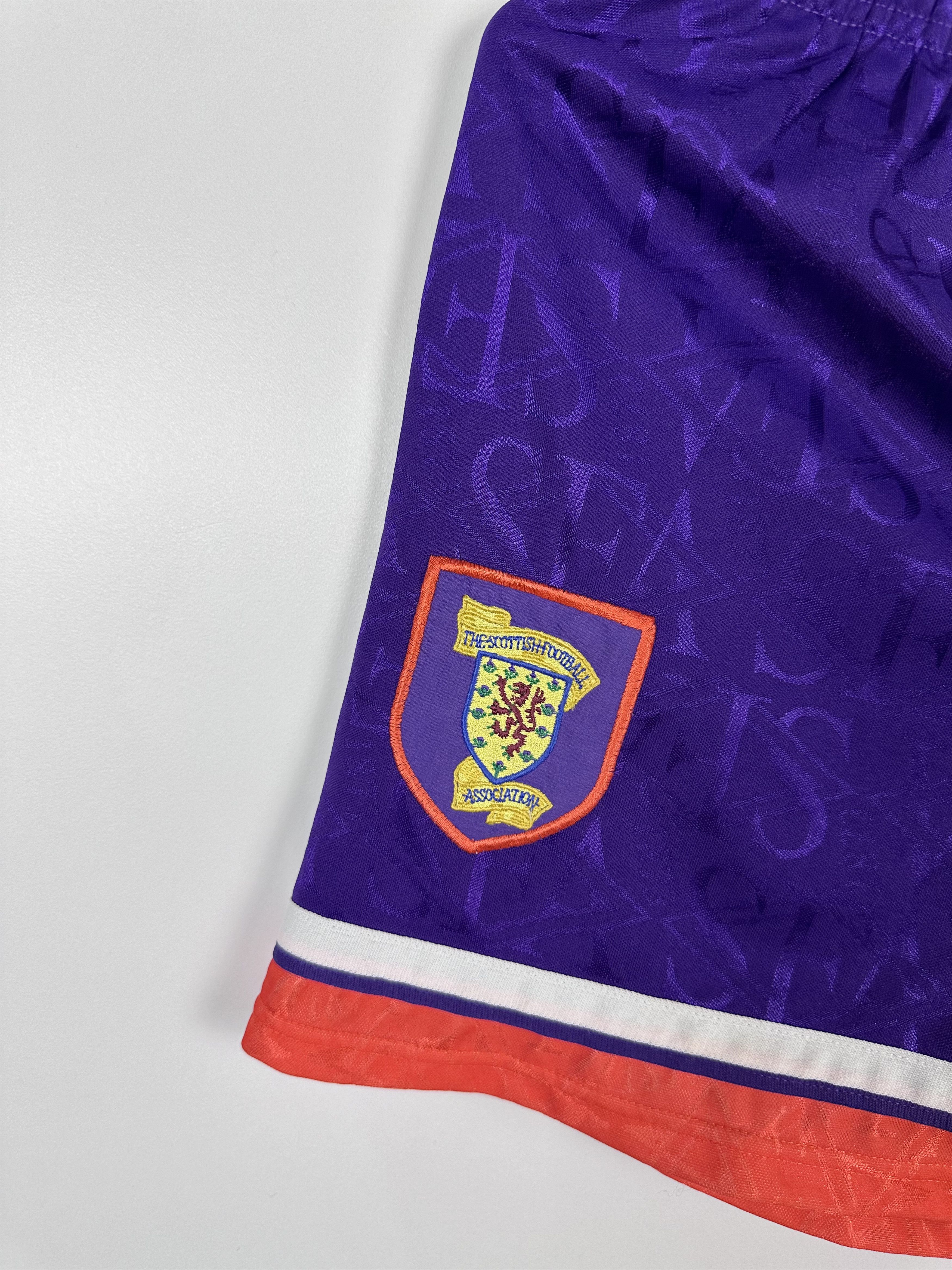Umbro × Vintage SCOTLAND 1993 1994 1995 AWAY FOOTBALL SHORTS UMBRO SIZE S Size US 30 / EU 46 - 2 Thumbnail